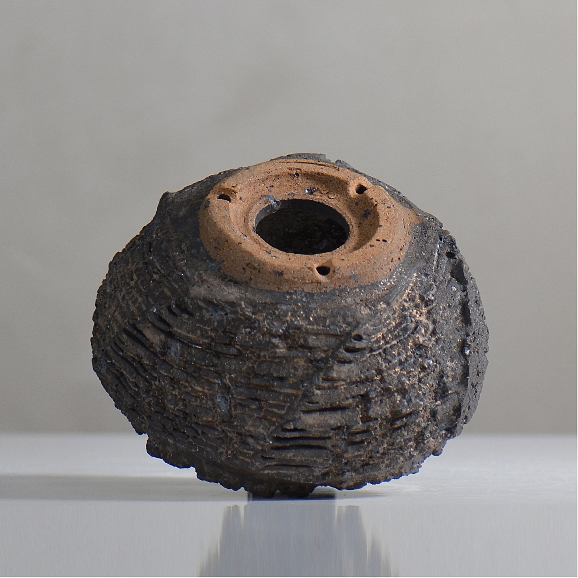 菊地元野 / DANSOU GLOSS ブラック / kg2_db18_s /  約φ11.7cm / 植木鉢