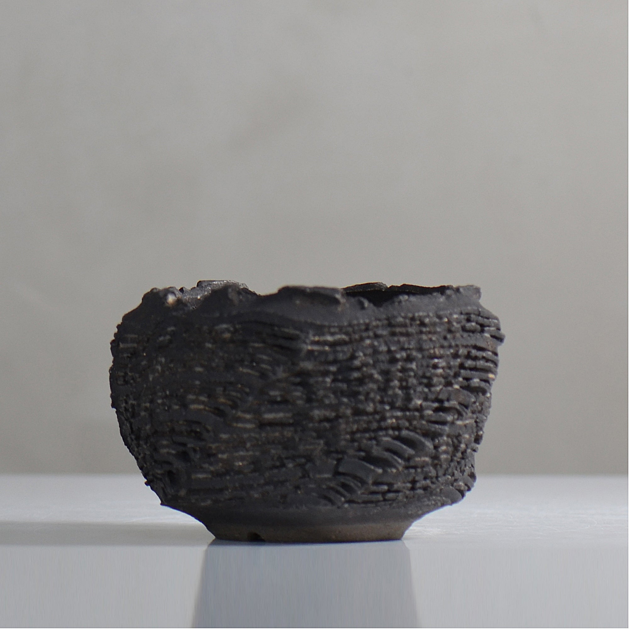 菊地元野 / DANSOU GLOSS ブラック / kg2_db20_s /  約φ10cm / 植木鉢