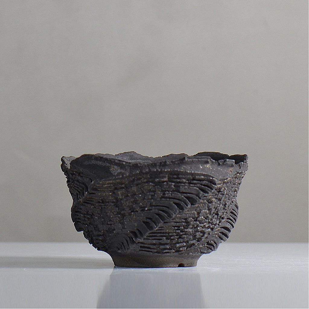 菊地元野 / DANSOU GLOSS ブラック / kg2_db22_m /  約φ13cm / 植木鉢