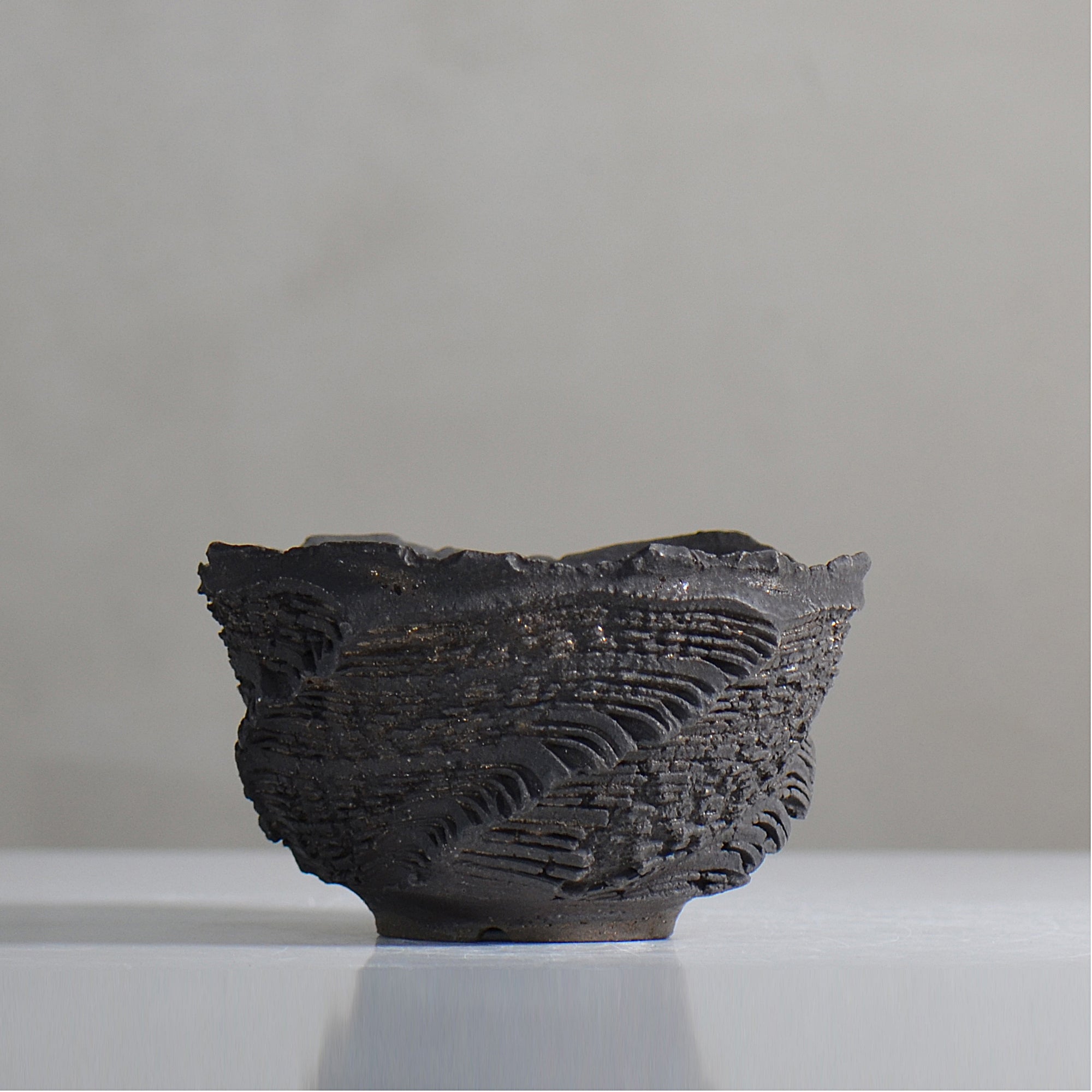 菊地元野 / DANSOU GLOSS ブラック / kg2_db22_m /  約φ13cm / 植木鉢