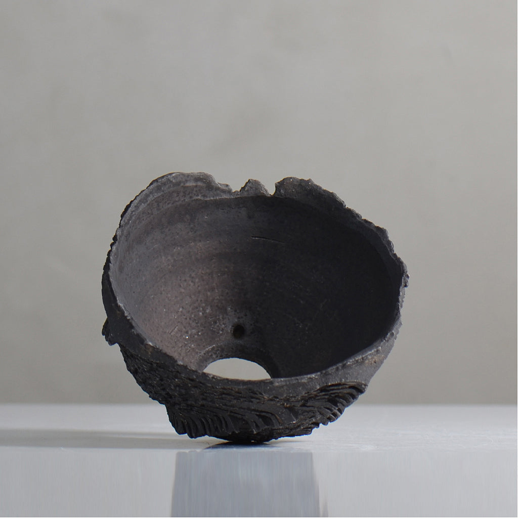 菊地元野 / DANSOU GLOSS ブラック / kg2_db22_m /  約φ13cm / 植木鉢