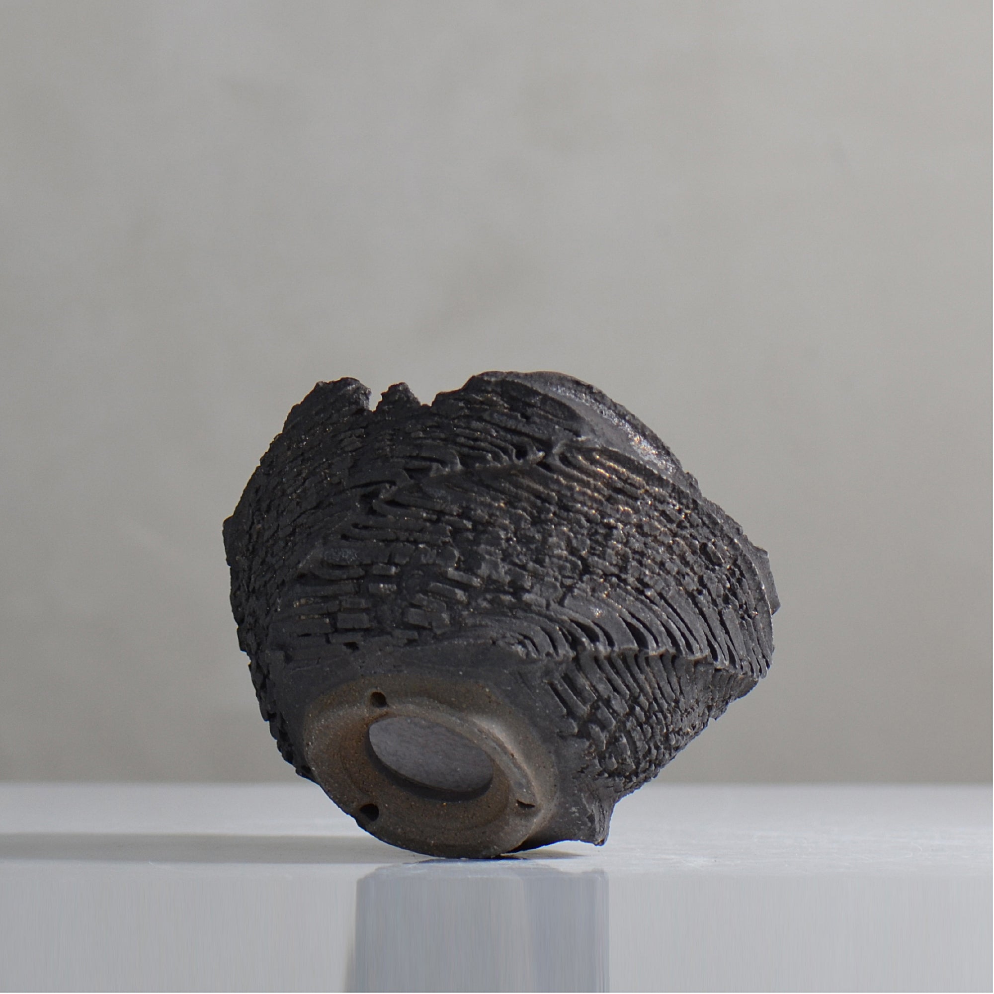 菊地元野 / DANSOU GLOSS ブラック / kg2_db22_m /  約φ13cm / 植木鉢
