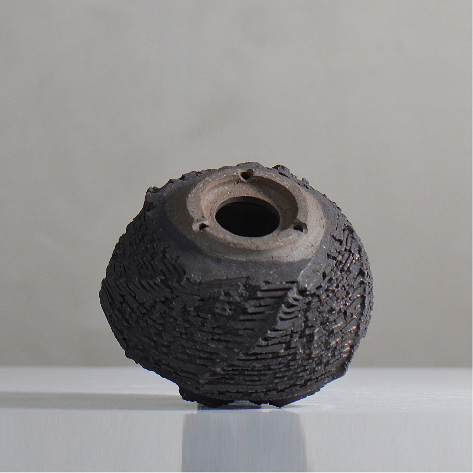 菊地元野 / DANSOU GLOSS ブラック / kg2_db23_s /  約φ10.5cm / 植木鉢