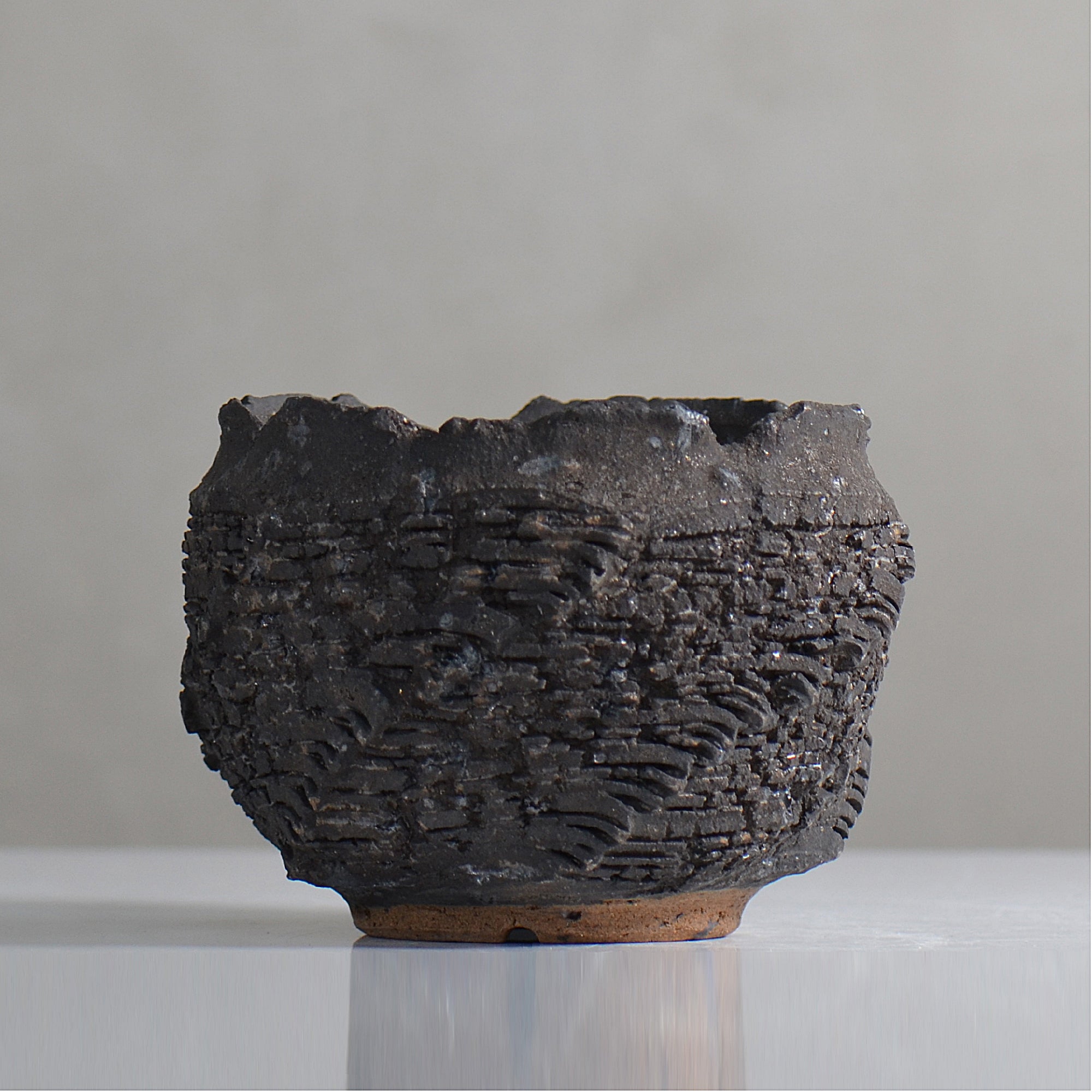 菊地元野 / DANSOU GLOSS ブラック / kg2_db26_m /  約φ12.5cm / 植木鉢