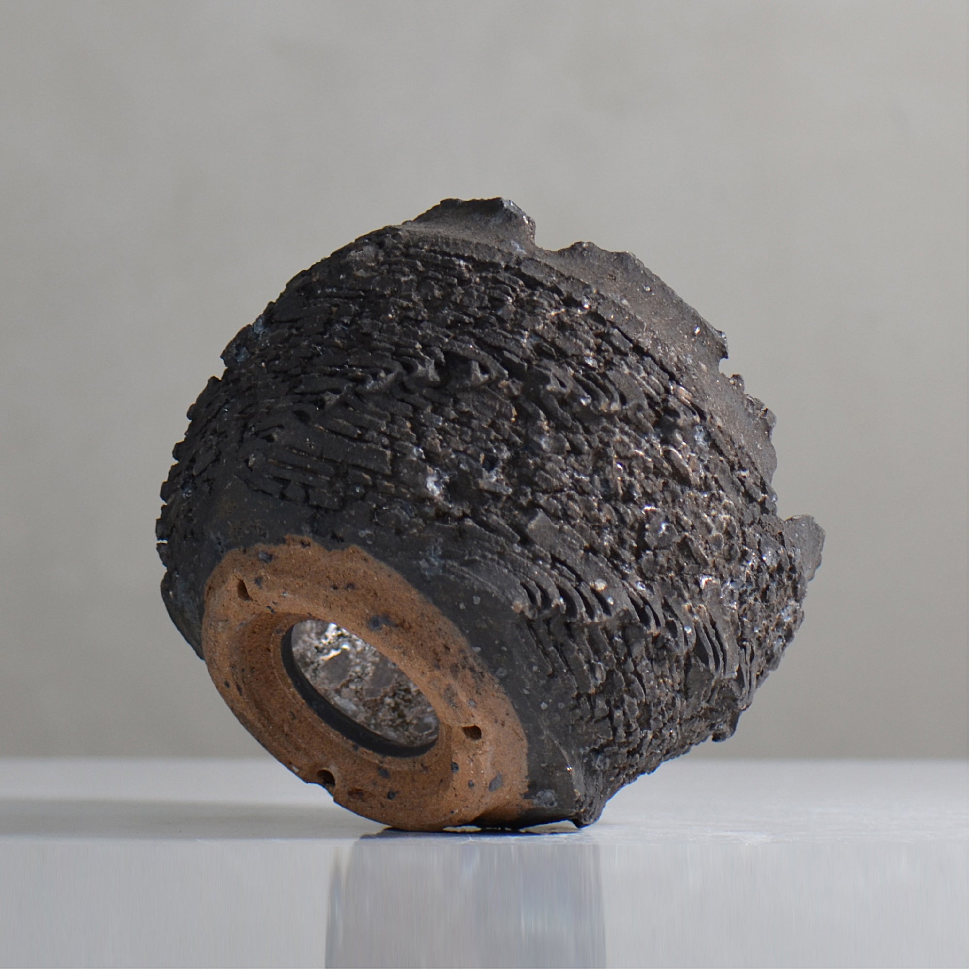 菊地元野 / DANSOU GLOSS ブラック / kg2_db26_m /  約φ12.5cm / 植木鉢