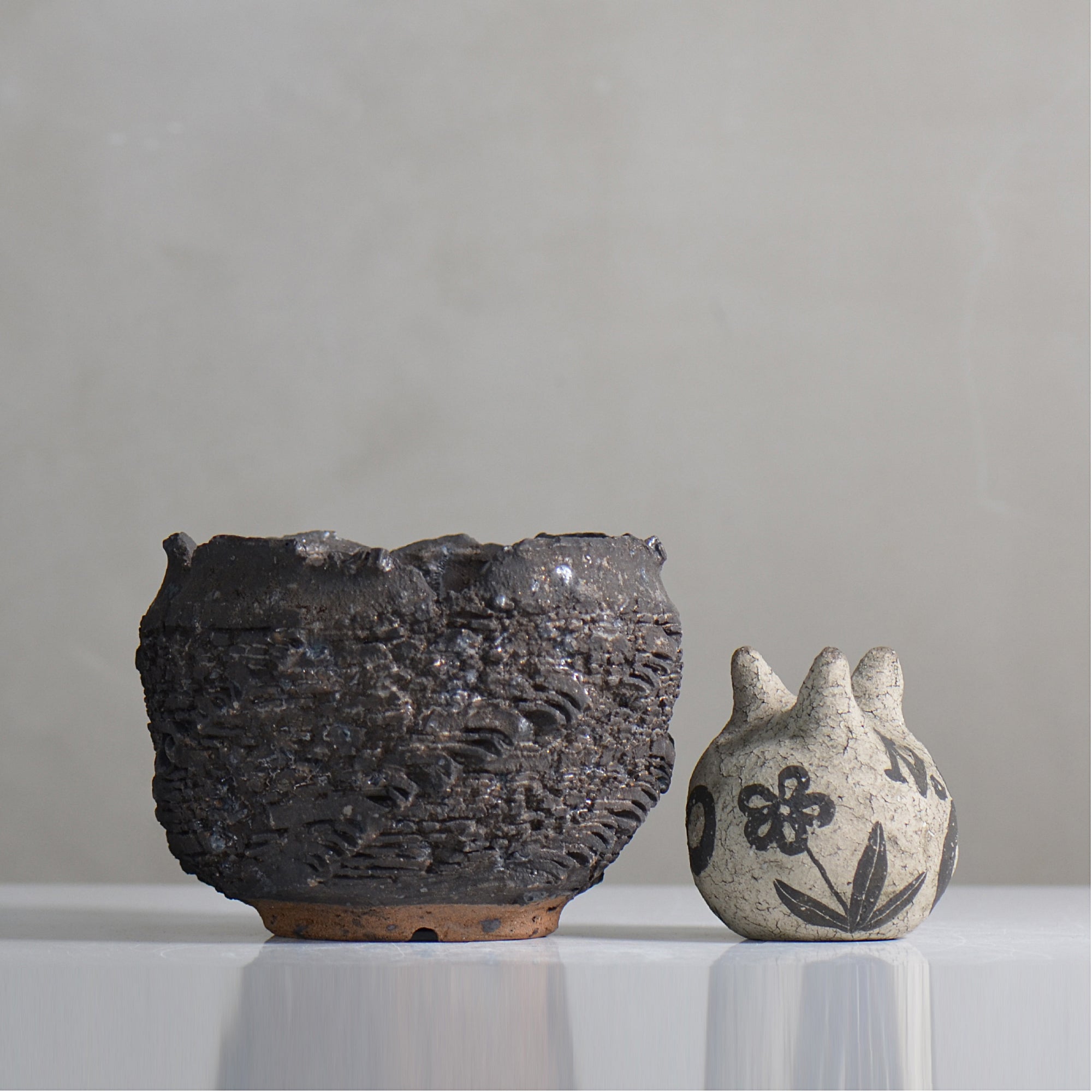 菊地元野 / DANSOU GLOSS ブラック / kg2_db26_m /  約φ12.5cm / 植木鉢