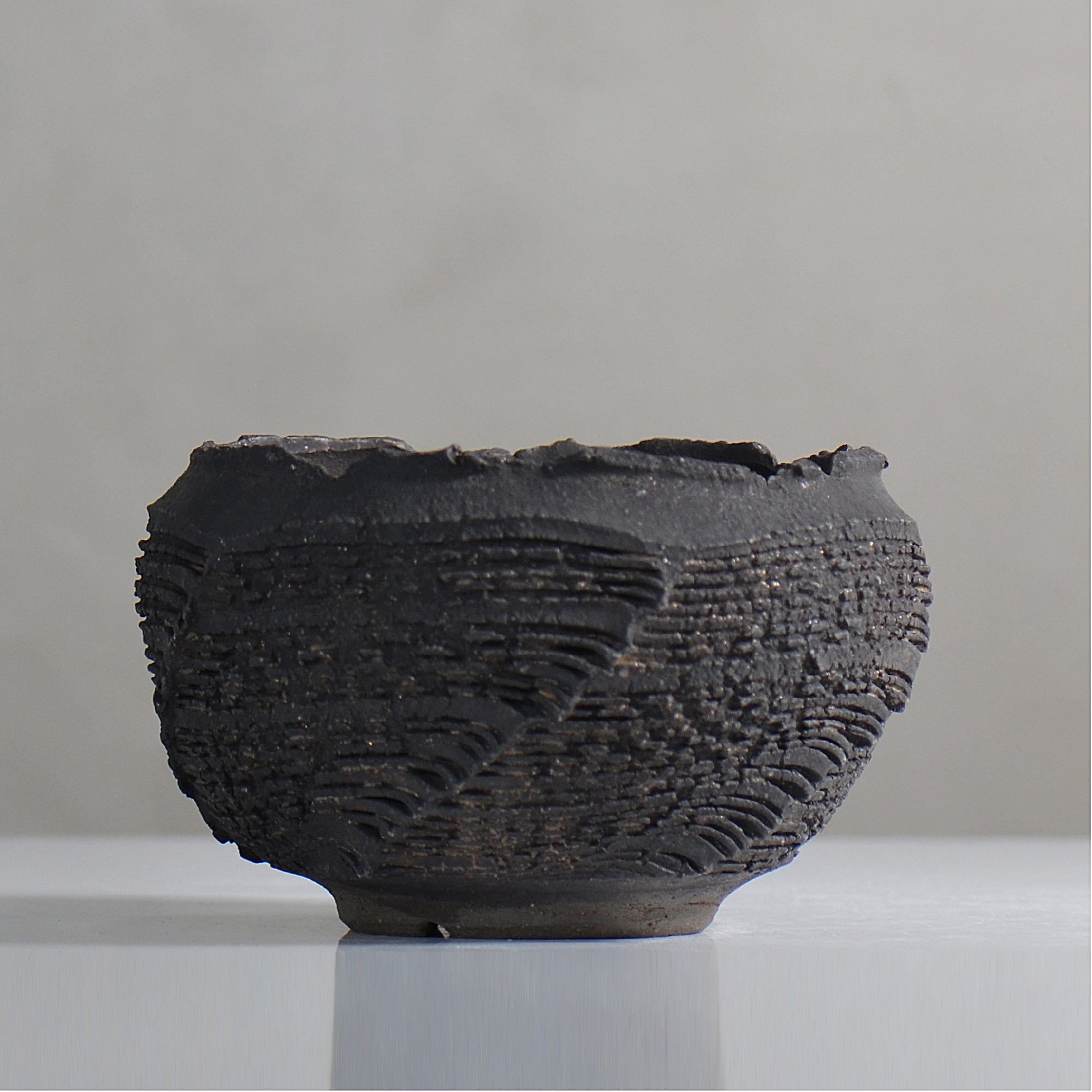 菊地元野 / DANSOU GLOSS ブラック / kg2_db28_m /  約φ13.5cm / 植木鉢