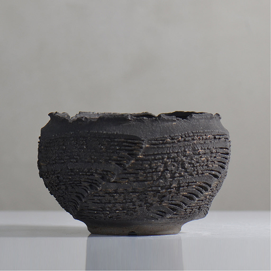 菊地元野 / DANSOU GLOSS ブラック / kg2_db28_m /  約φ13.5cm / 植木鉢