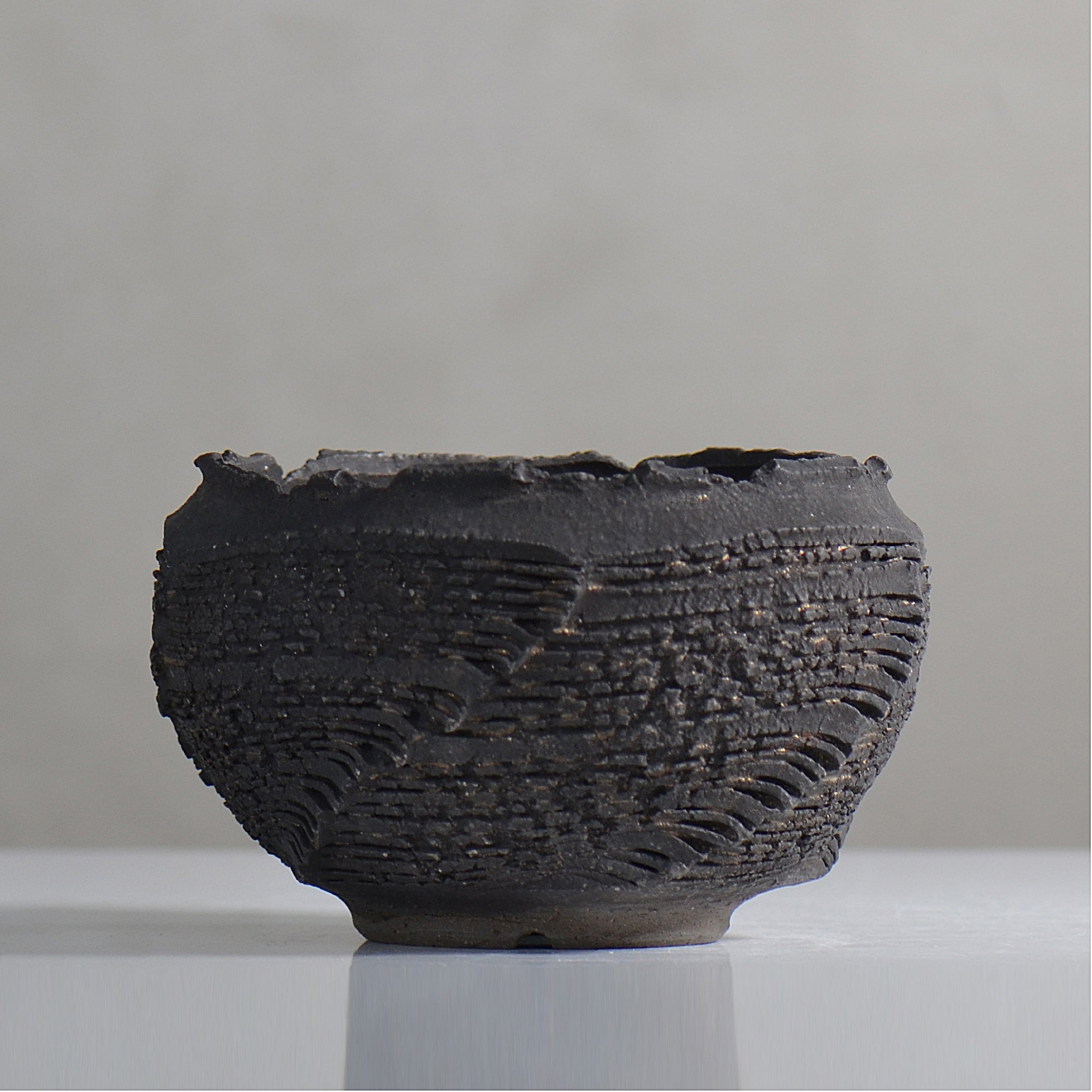 菊地元野 / DANSOU GLOSS ブラック / kg2_db28_m /  約φ13.5cm / 植木鉢
