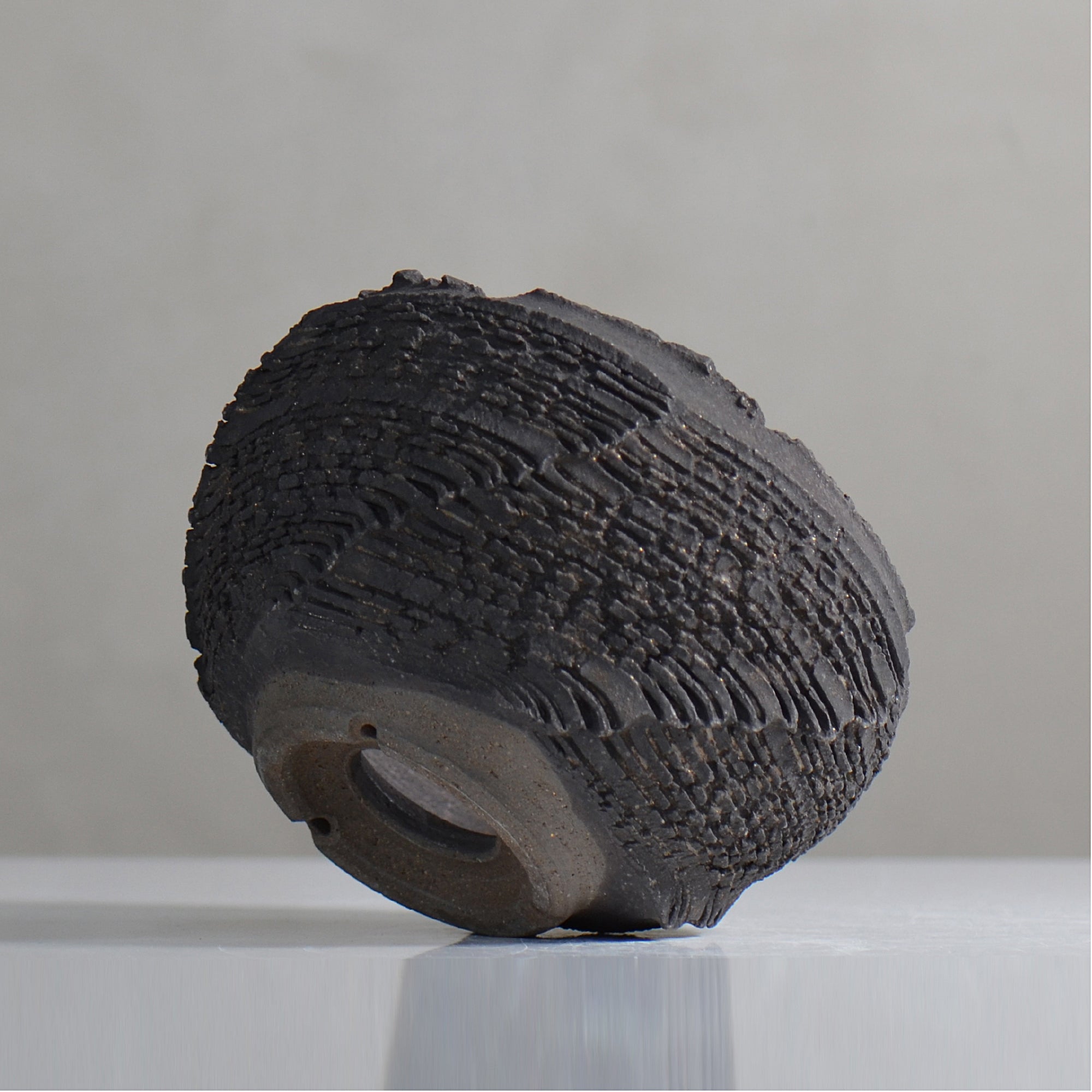 菊地元野 / DANSOU GLOSS ブラック / kg2_db28_m /  約φ13.5cm / 植木鉢