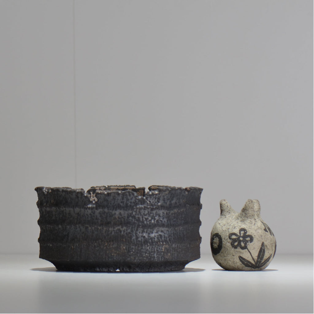 菊地元野 / AVOCADO BORDER ブラック 07 / XL / 約φ19cm / 植木鉢