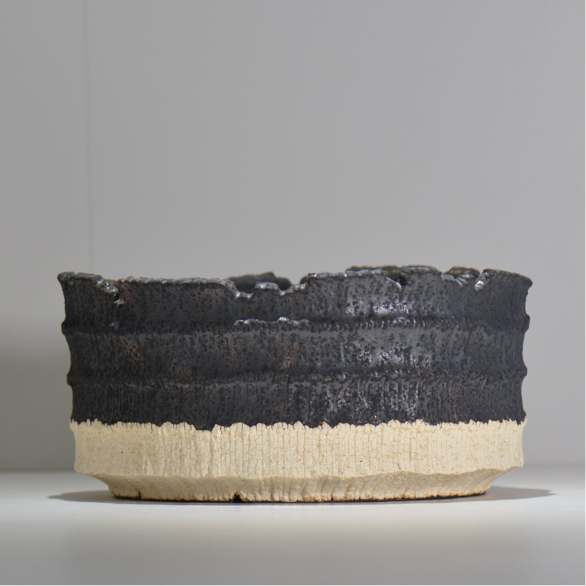Kikuchino / AVOCADO BORDER Two-tone 04/Large bowl