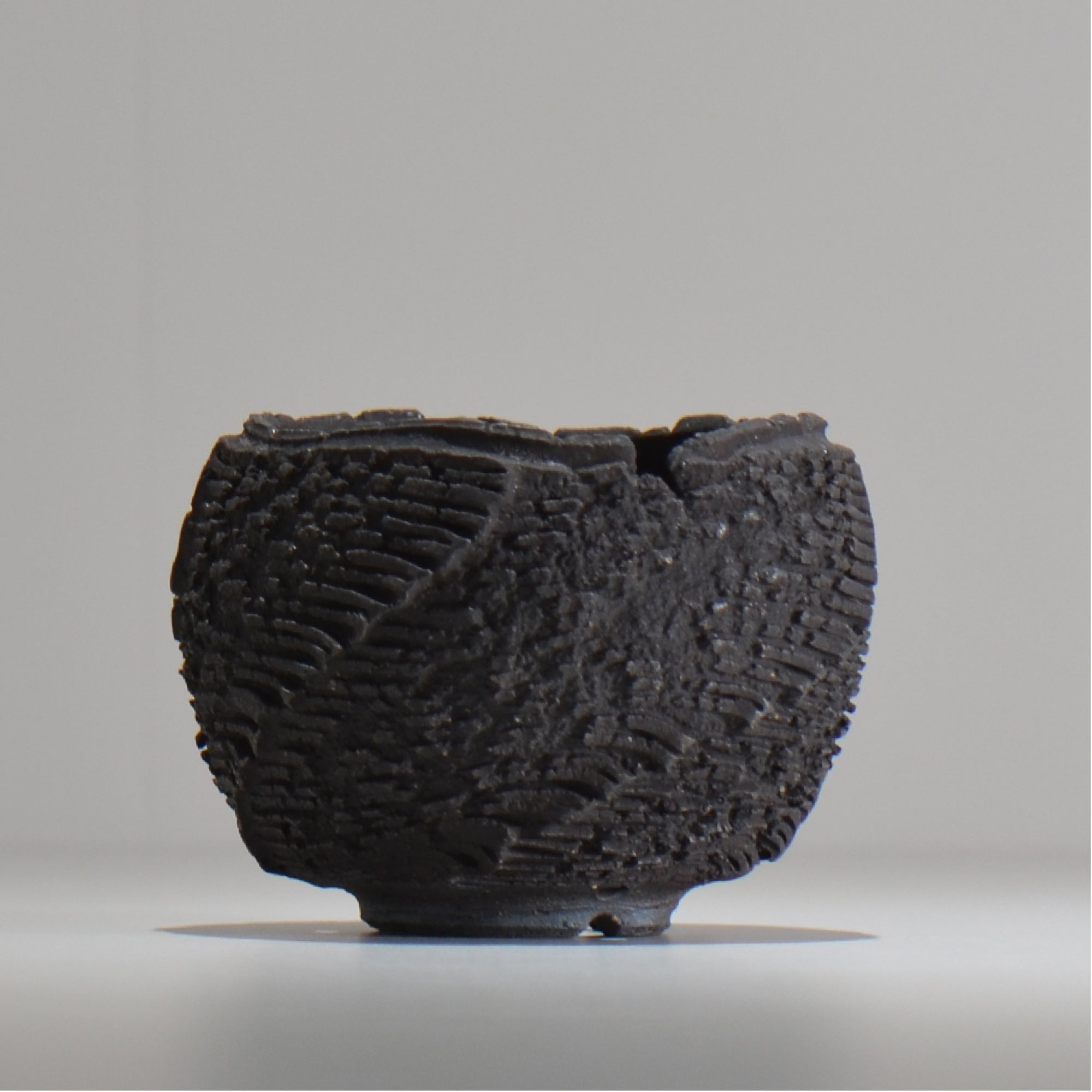 菊地元野 / DANSOU GLOSS ブラック / kg_db01_s /  約φ9.5cm / 植木鉢