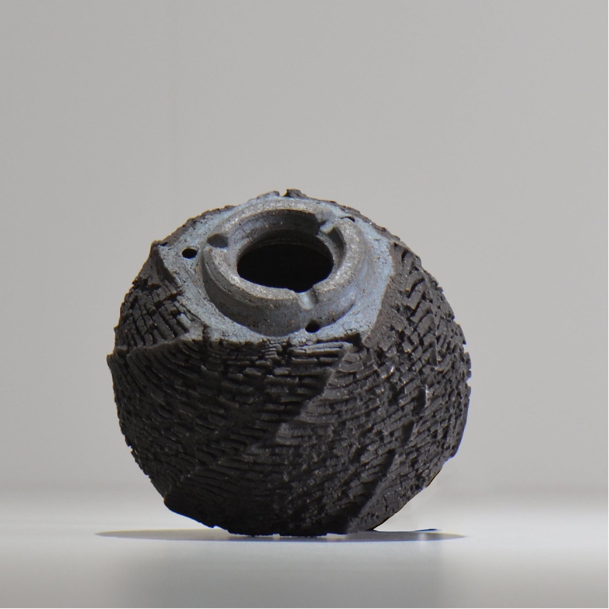 菊地元野 / DANSOU GLOSS ブラック / kg_db01_s /  約φ9.5cm / 植木鉢