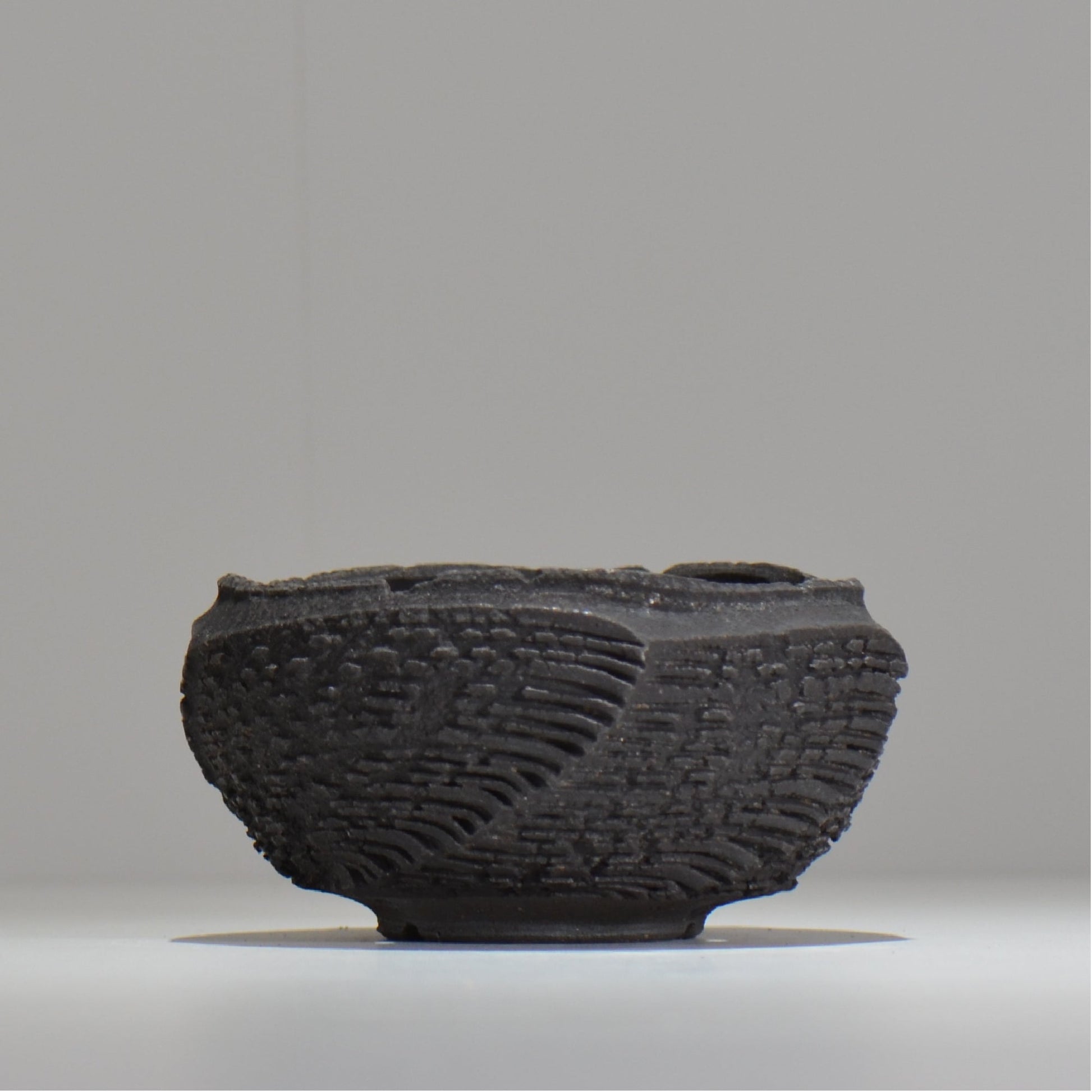 菊地元野 / DANSOU GLOSS ブラック / kg_db27_m /  約φ12.5cm / 植木鉢