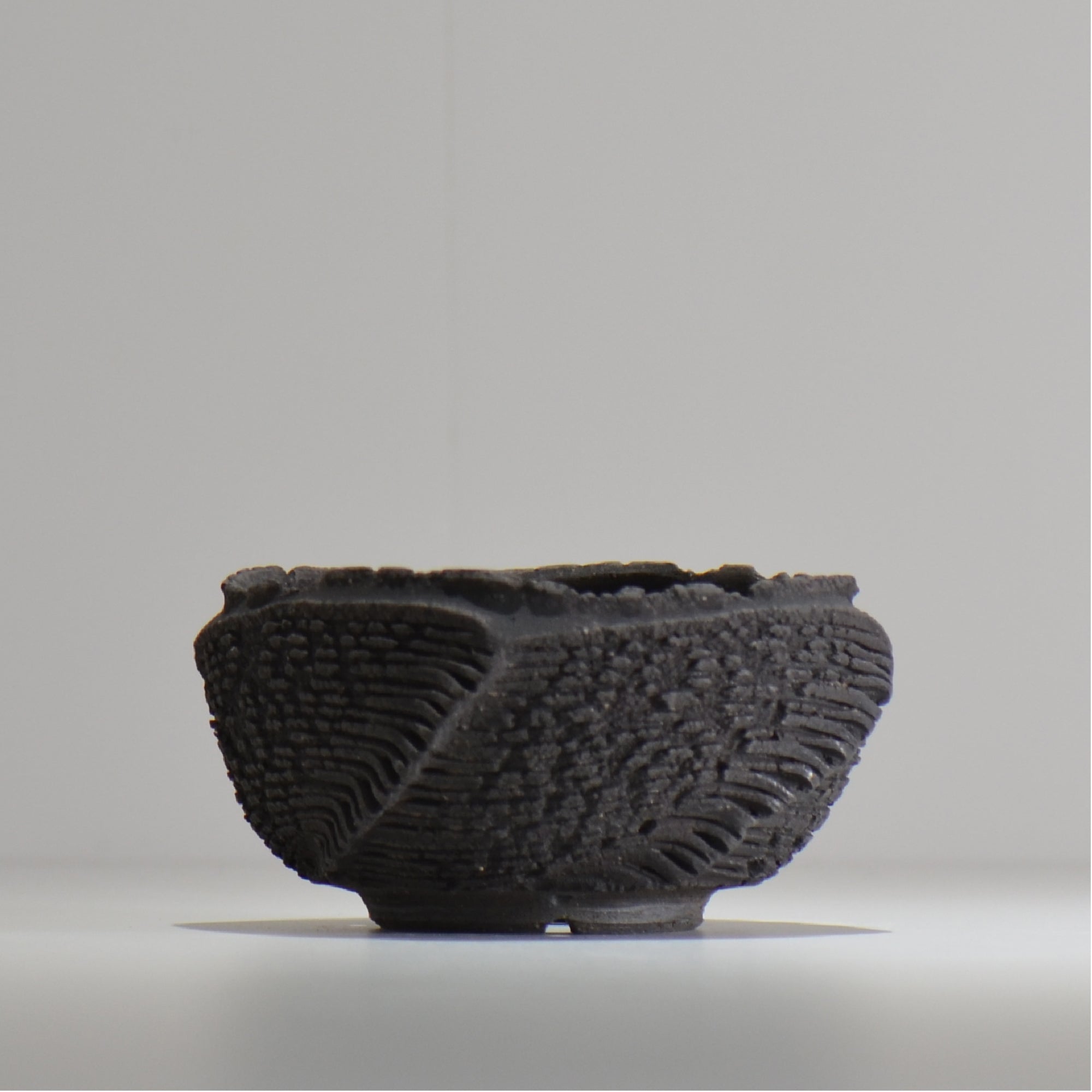 菊地元野 / DANSOU GLOSS ブラック / kg_db24_m /  約φ12.5cm / 植木鉢