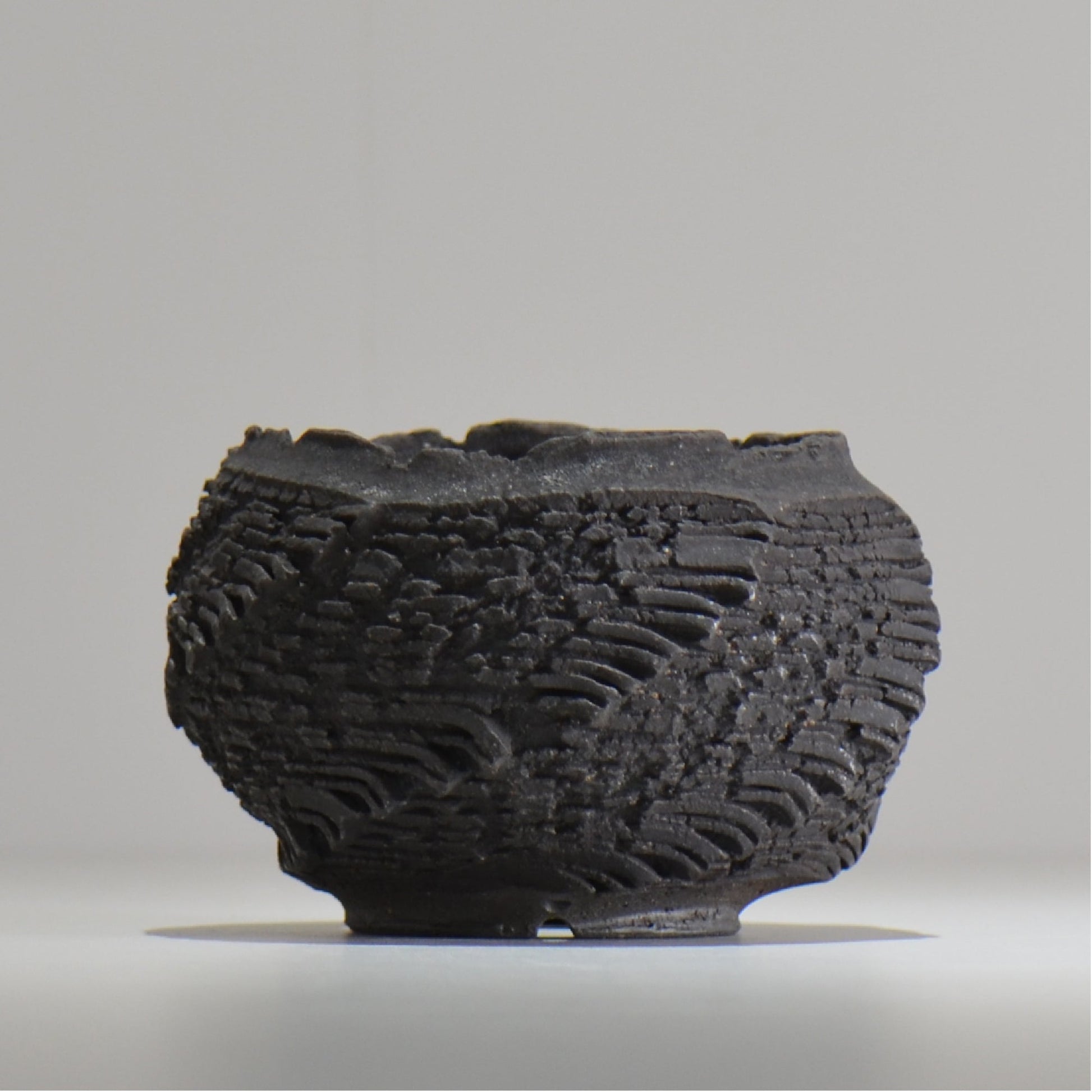 菊地元野 / DANSOU GLOSS ブラック / kg_db25_s /  約φ10cm / 植木鉢