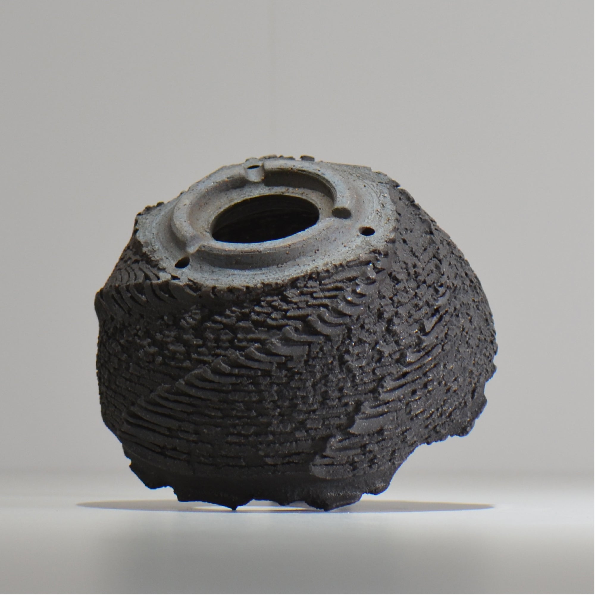 菊地元野 / DANSOU GLOSS ブラック / kg_db43_m /  約φ14cm / 植木鉢