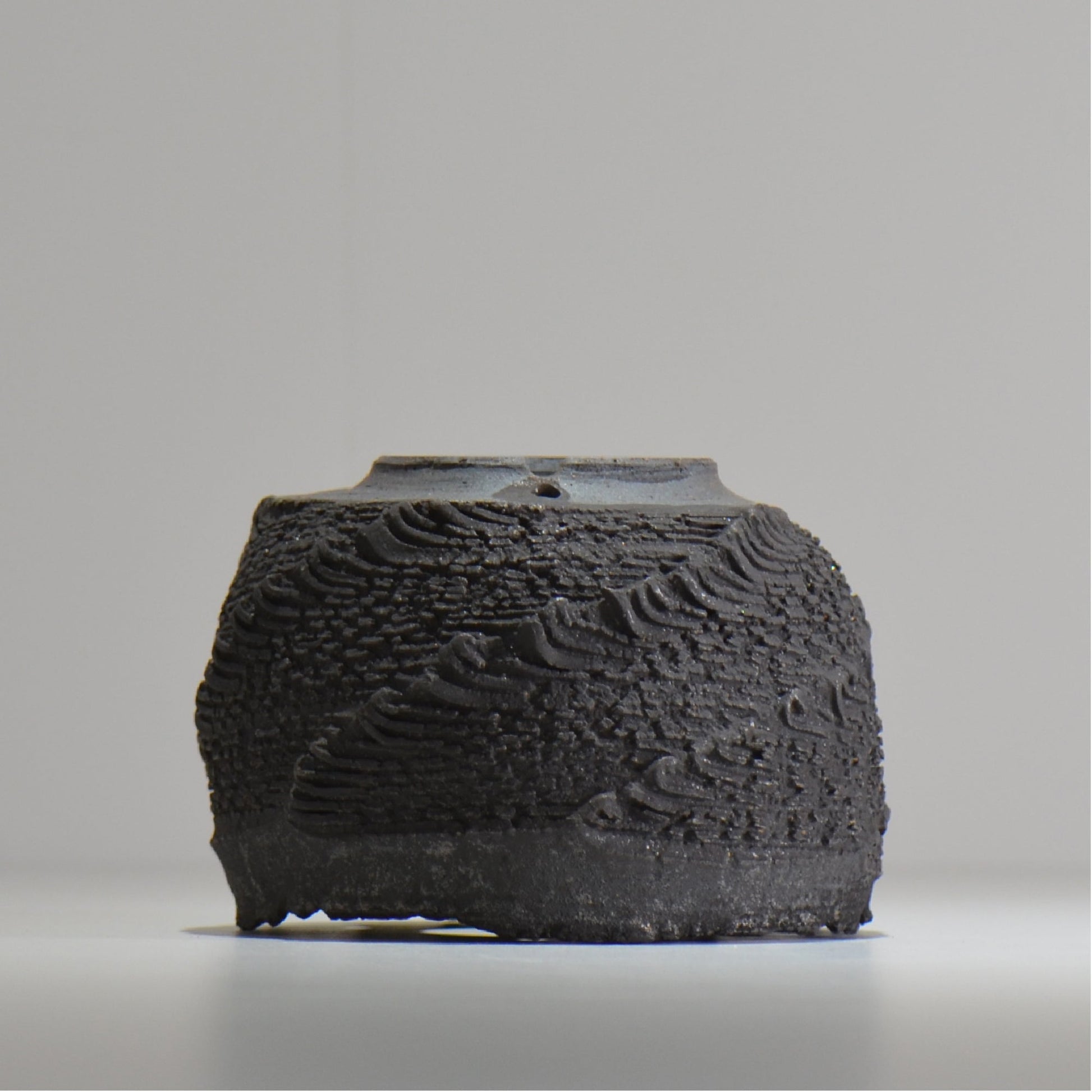 菊地元野 / DANSOU GLOSS ブラック / kg_db46_m /  約φ12.5cm / 植木鉢