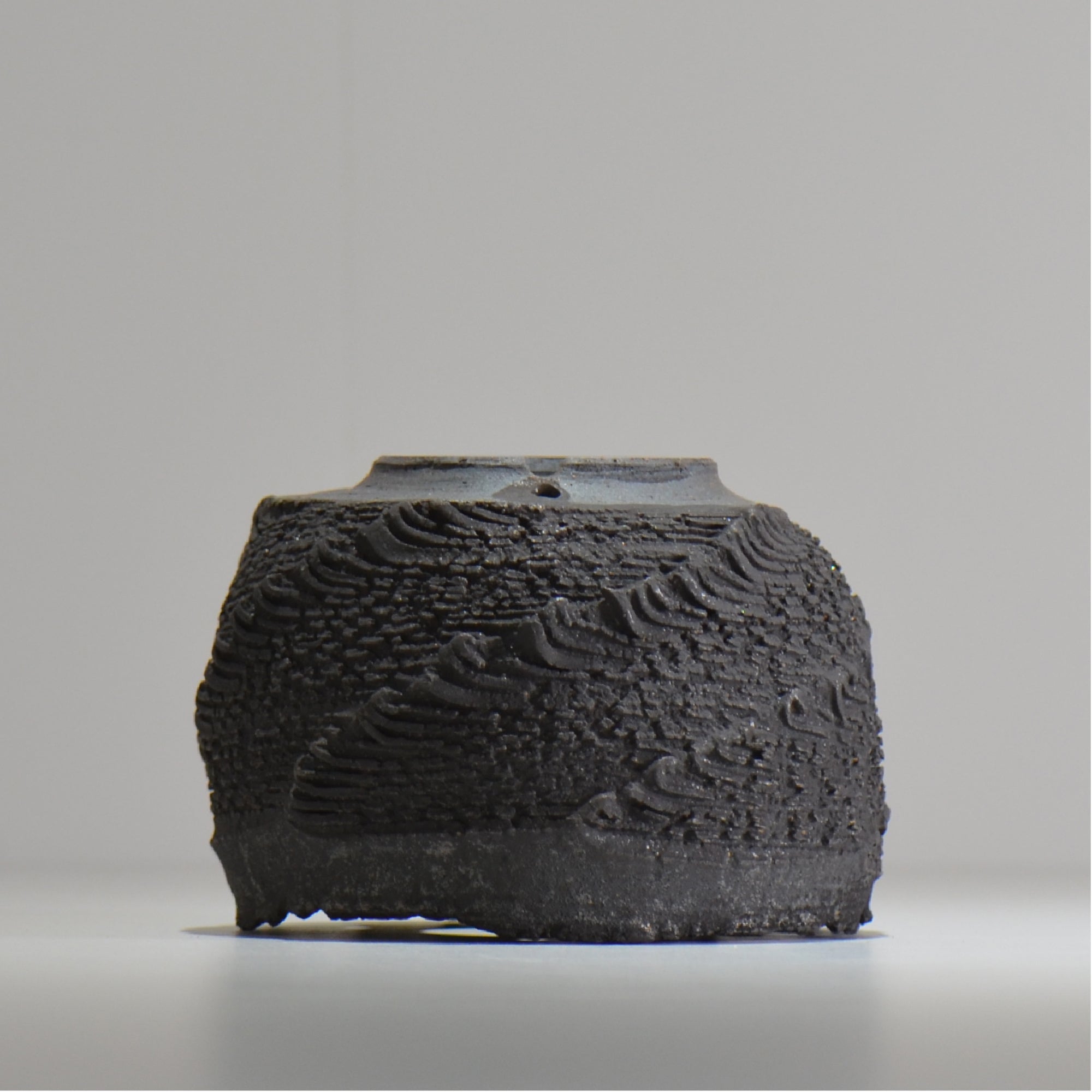 菊地元野 / DANSOU GLOSS ブラック / kg_db46_m /  約φ12.5cm / 植木鉢
