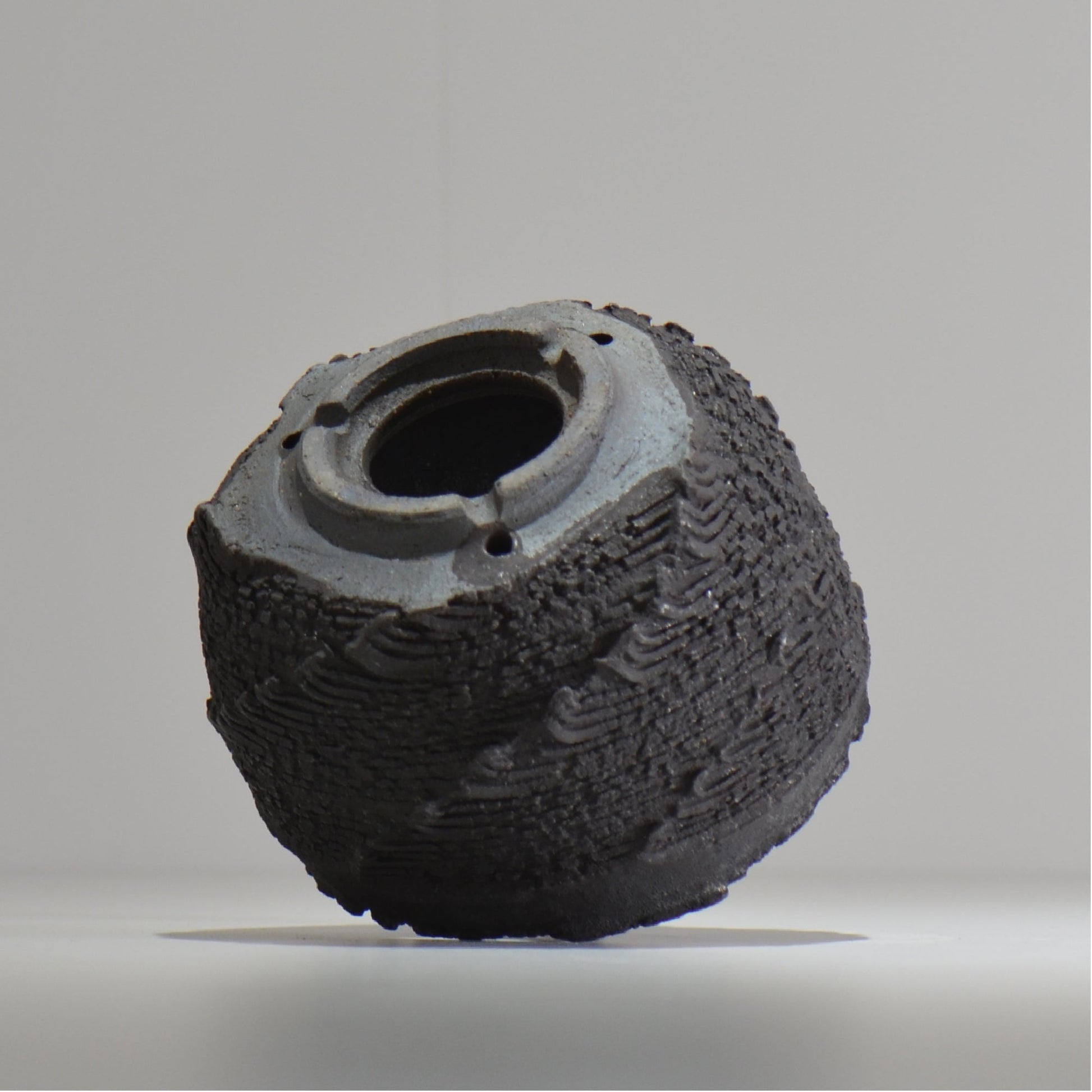 菊地元野 / DANSOU GLOSS ブラック / kg_db46_m /  約φ12.5cm / 植木鉢