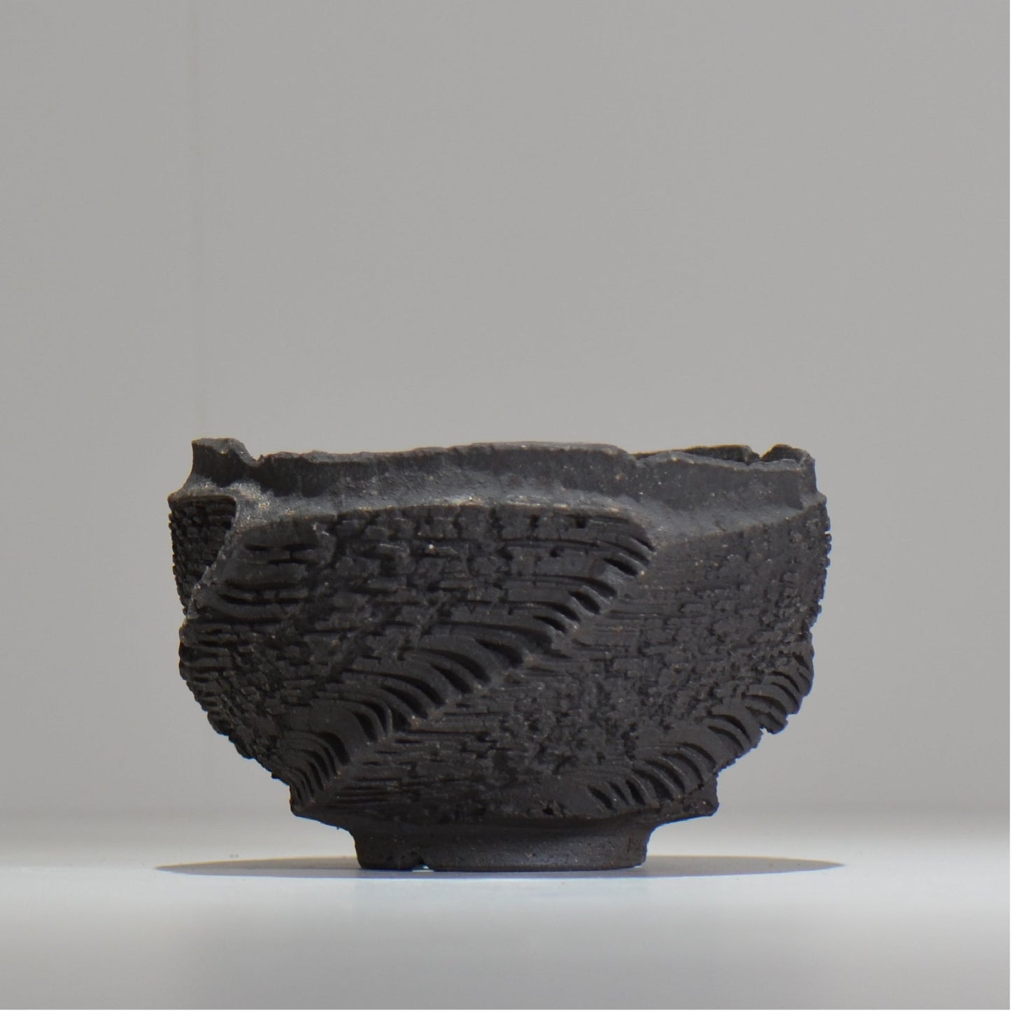 菊地元野 / DANSOU GLOSS ブラック / kg_db47_m /  約φ13.5cm / 植木鉢