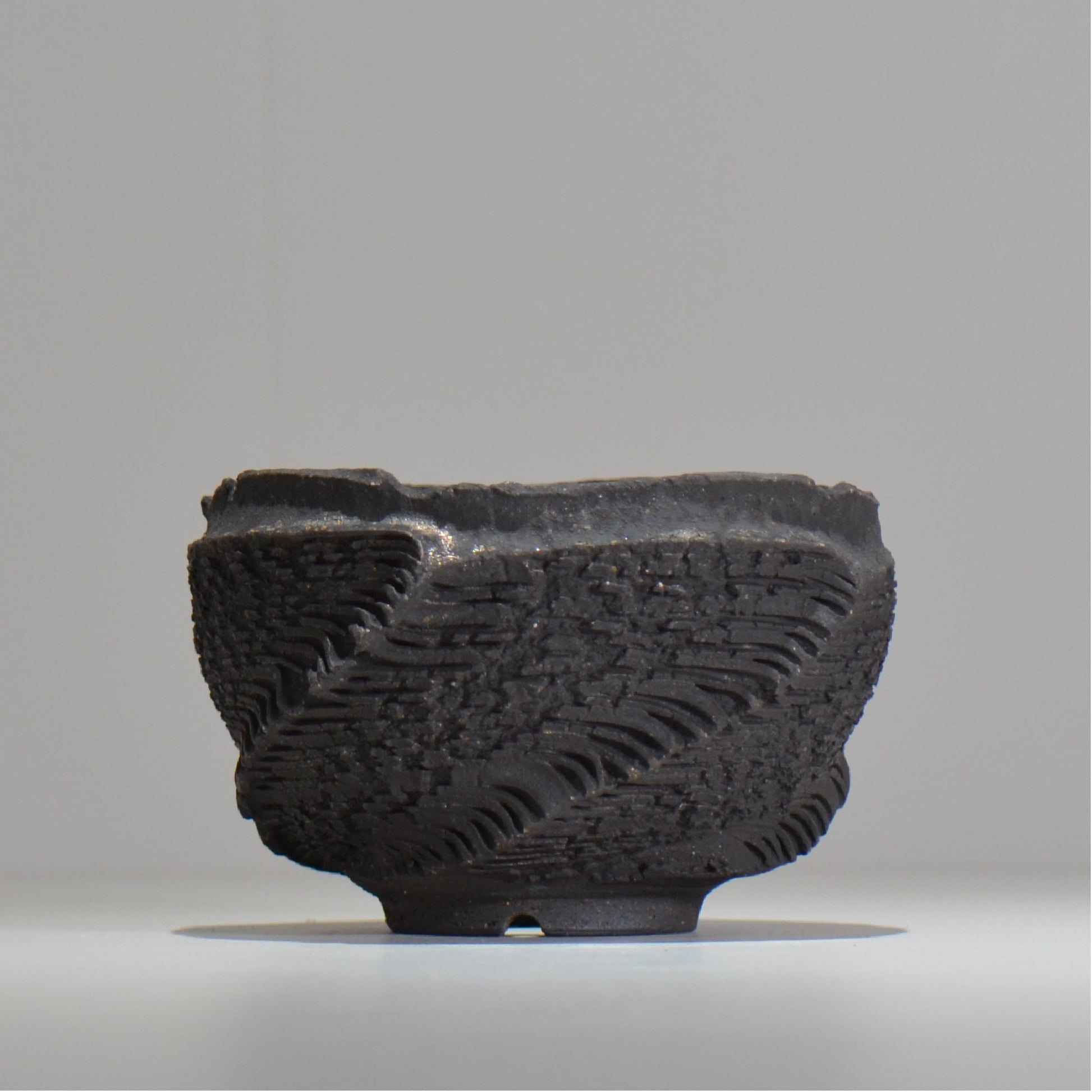 菊地元野 / DANSOU GLOSS ブラック / kg_db47_m /  約φ13.5cm / 植木鉢