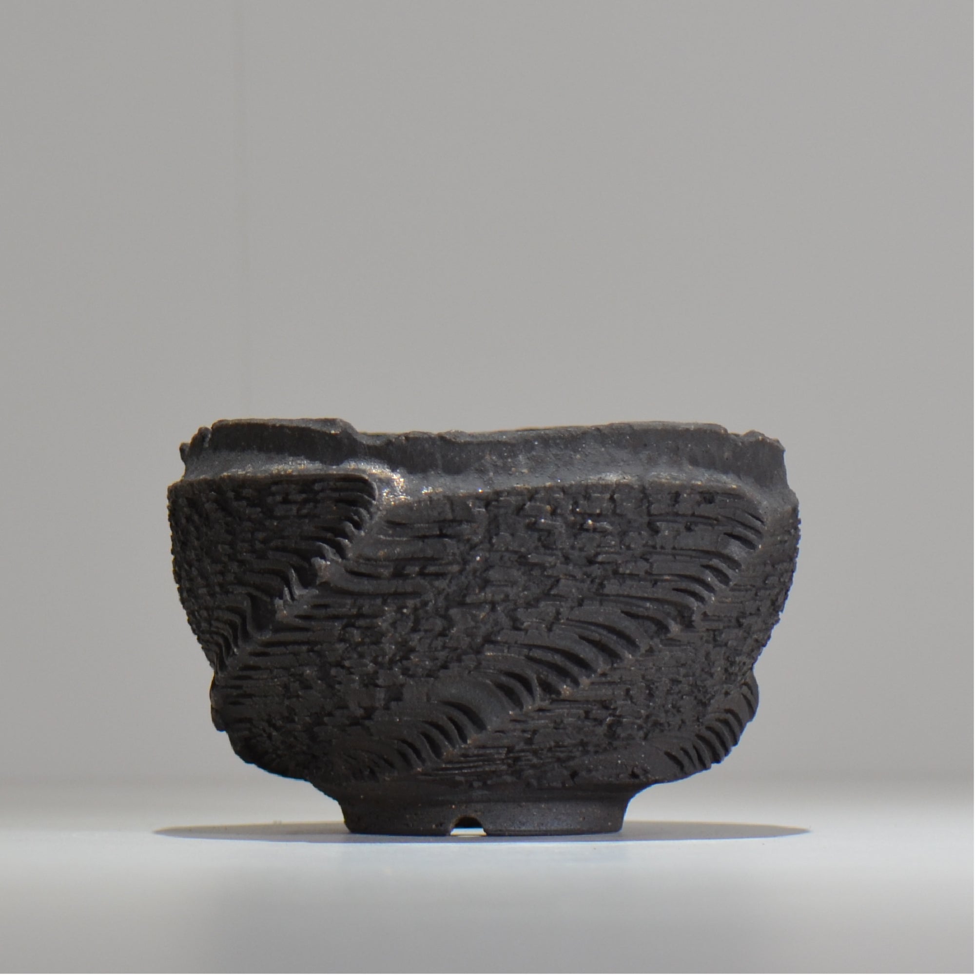 菊地元野 / DANSOU GLOSS ブラック / kg_db47_m /  約φ13.5cm / 植木鉢