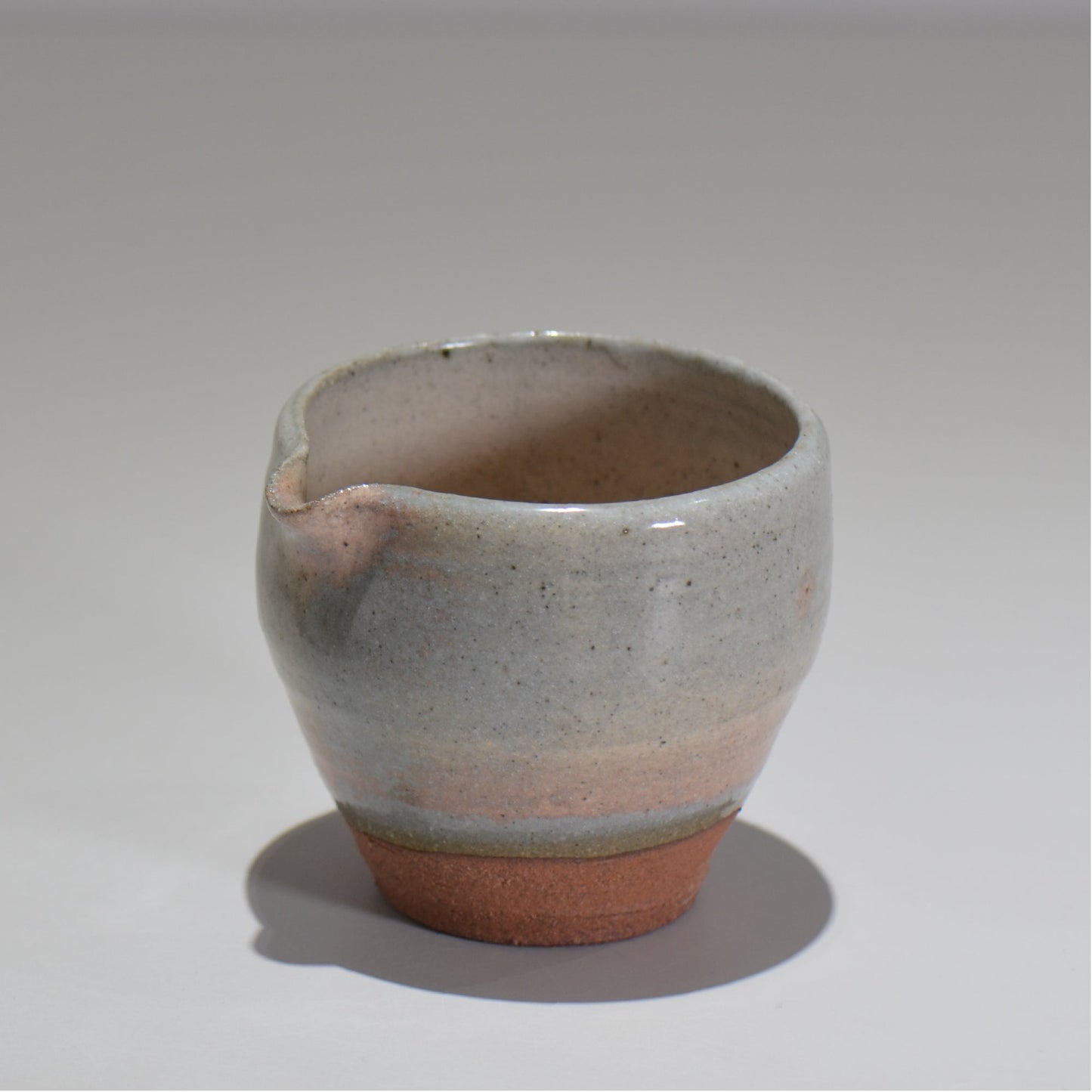 川合 牧人 / 粉引片口酒器 / km_01