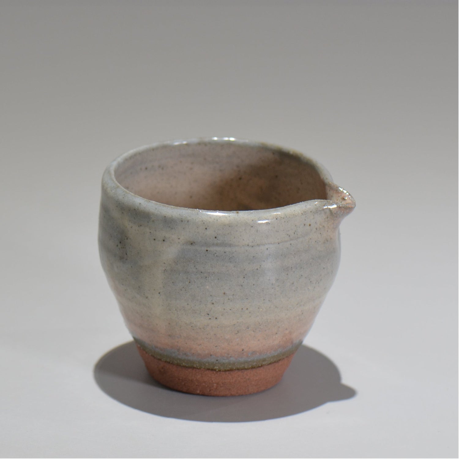 川合 牧人 / 粉引片口酒器 / km_01