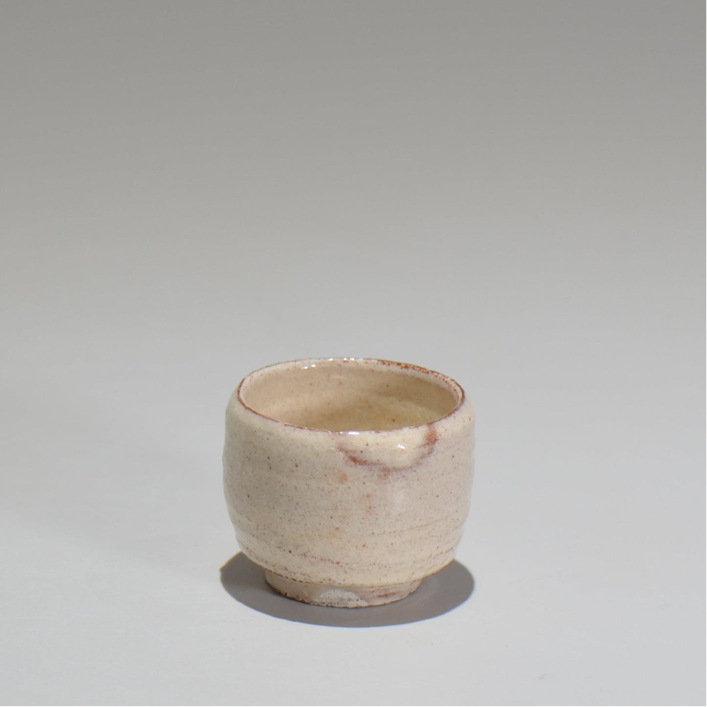 川合 牧人 / 粉引お猪口 / km_04