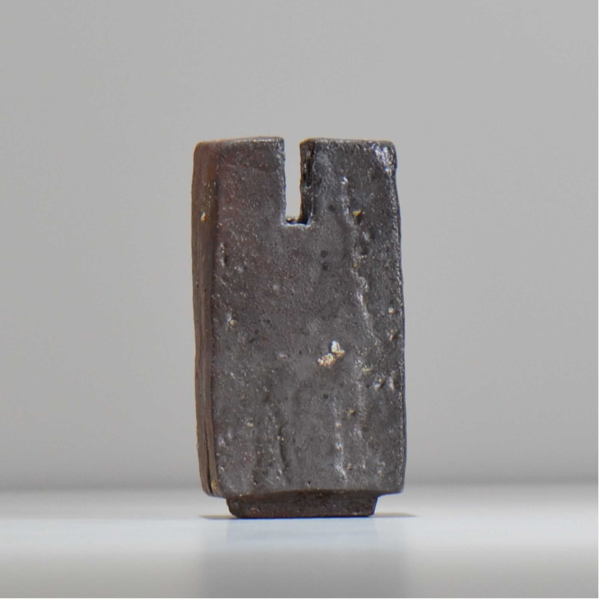 YATAGARASU / No.8 Type A 003 / M / Approx. φ9.6cm / Flowerpot