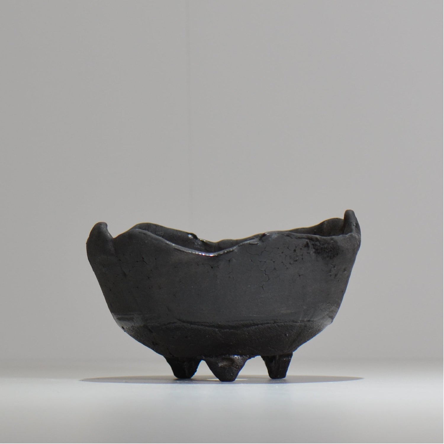 川合牧人 / UROKO POT BLACK / km_urkb01_m / 約φ13cm / 植木鉢