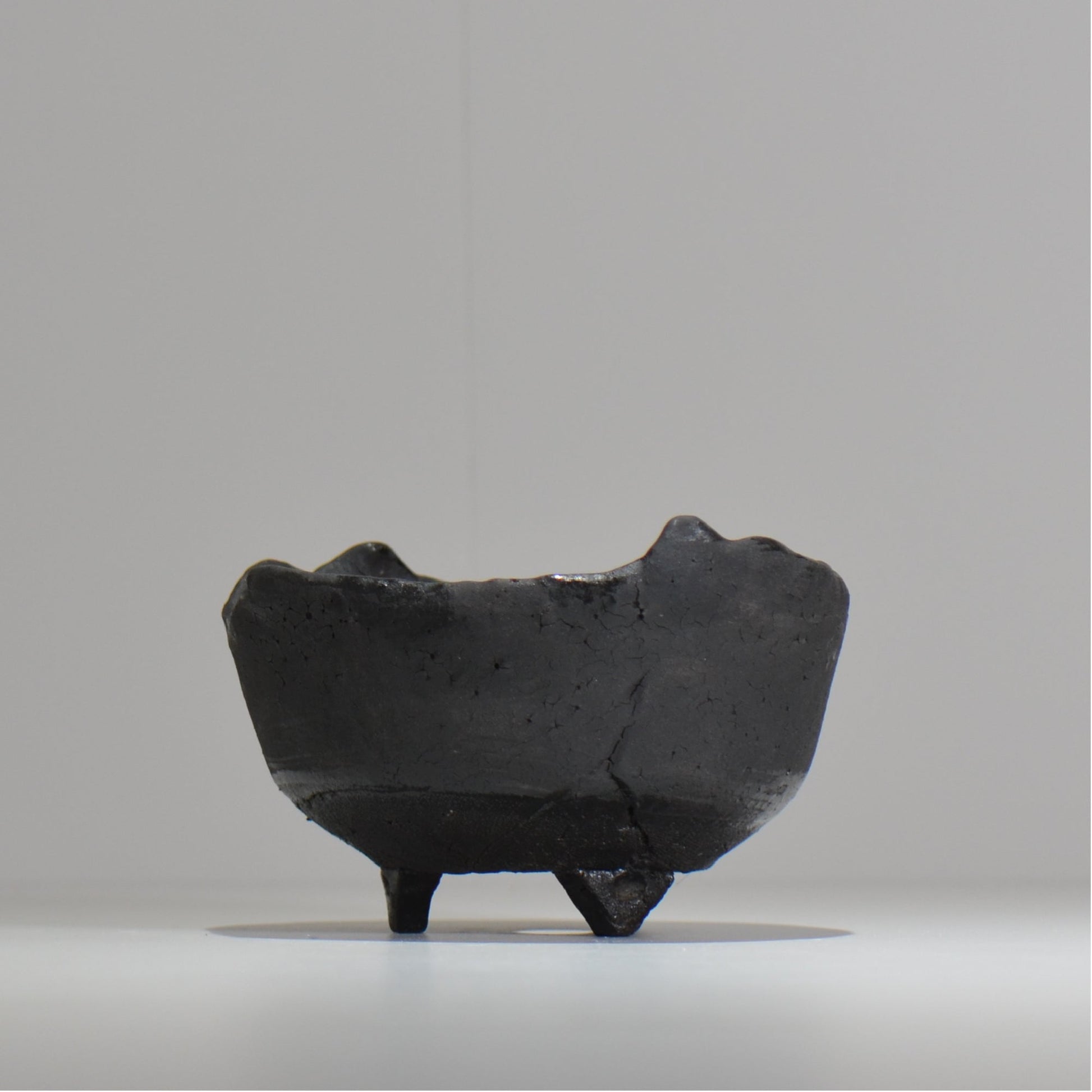 川合牧人 / UROKO POT BLACK / km_urkb01_m / 約φ13cm / 植木鉢