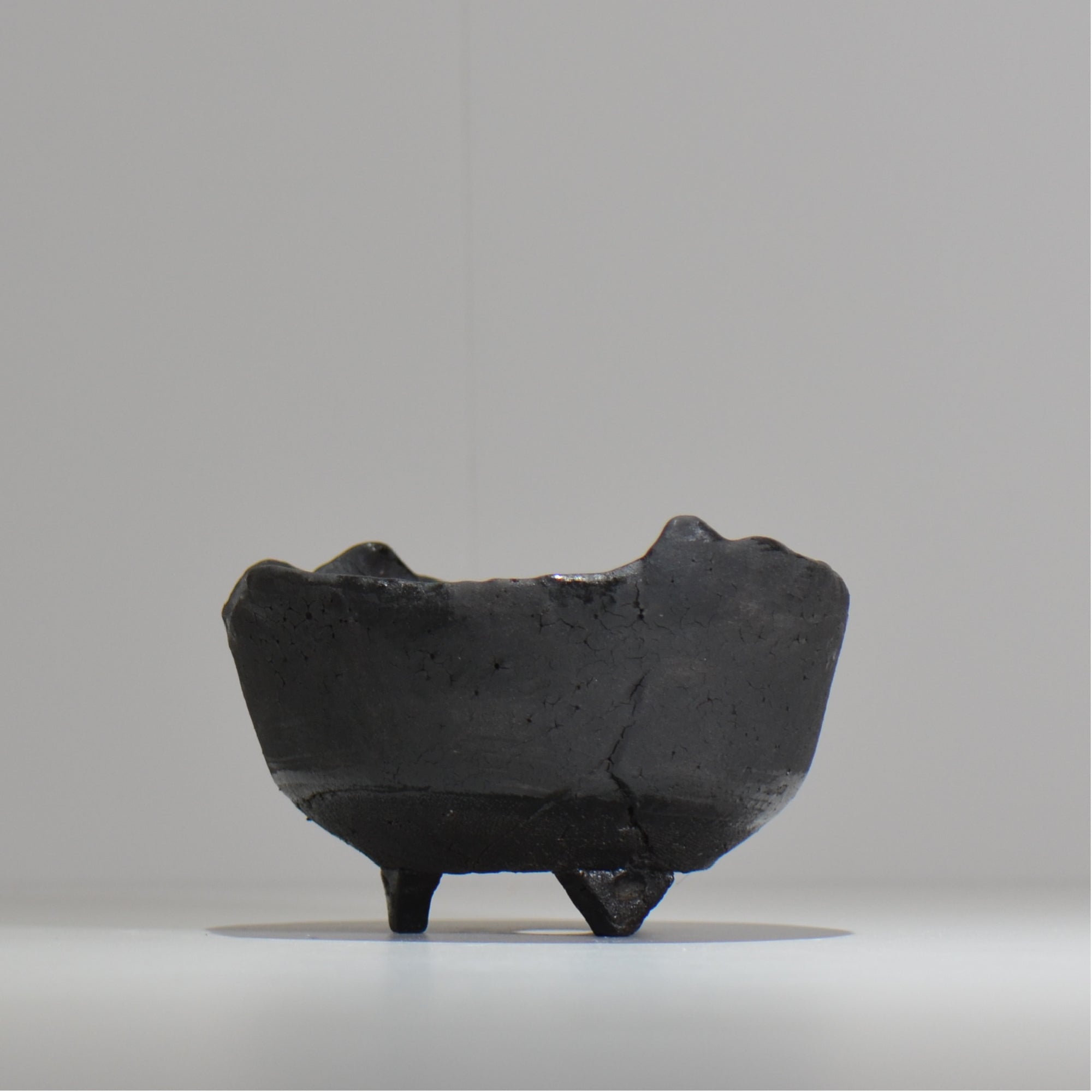 川合牧人 / UROKO POT BLACK / km_urkb01_m / 約φ13cm / 植木鉢