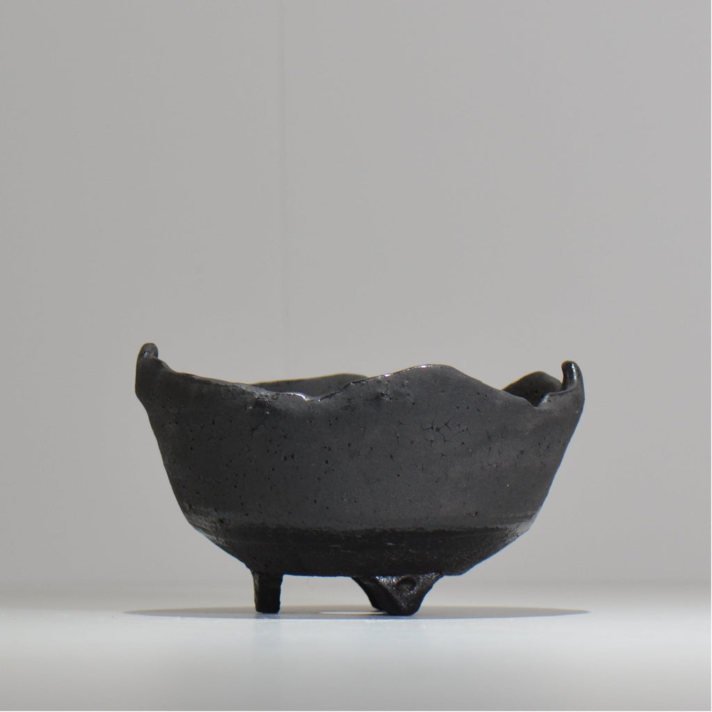 川合牧人 / UROKO POT BLACK / km_urkb01_m / 約φ13cm / 植木鉢