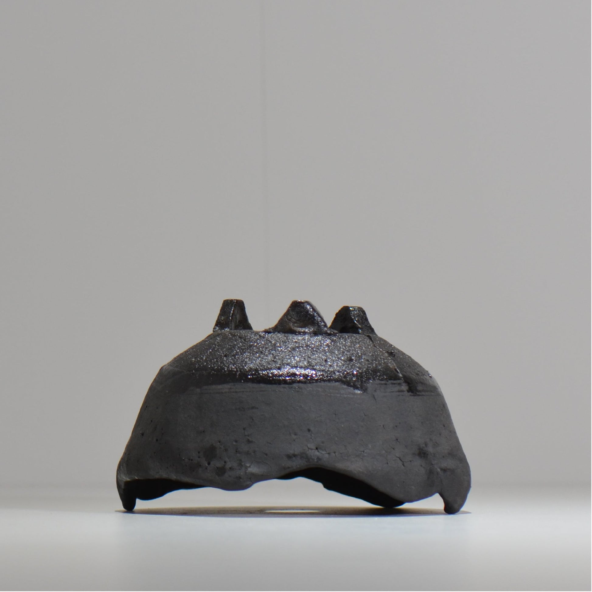 川合牧人 / UROKO POT BLACK / km_urkb01_m / 約φ13cm / 植木鉢