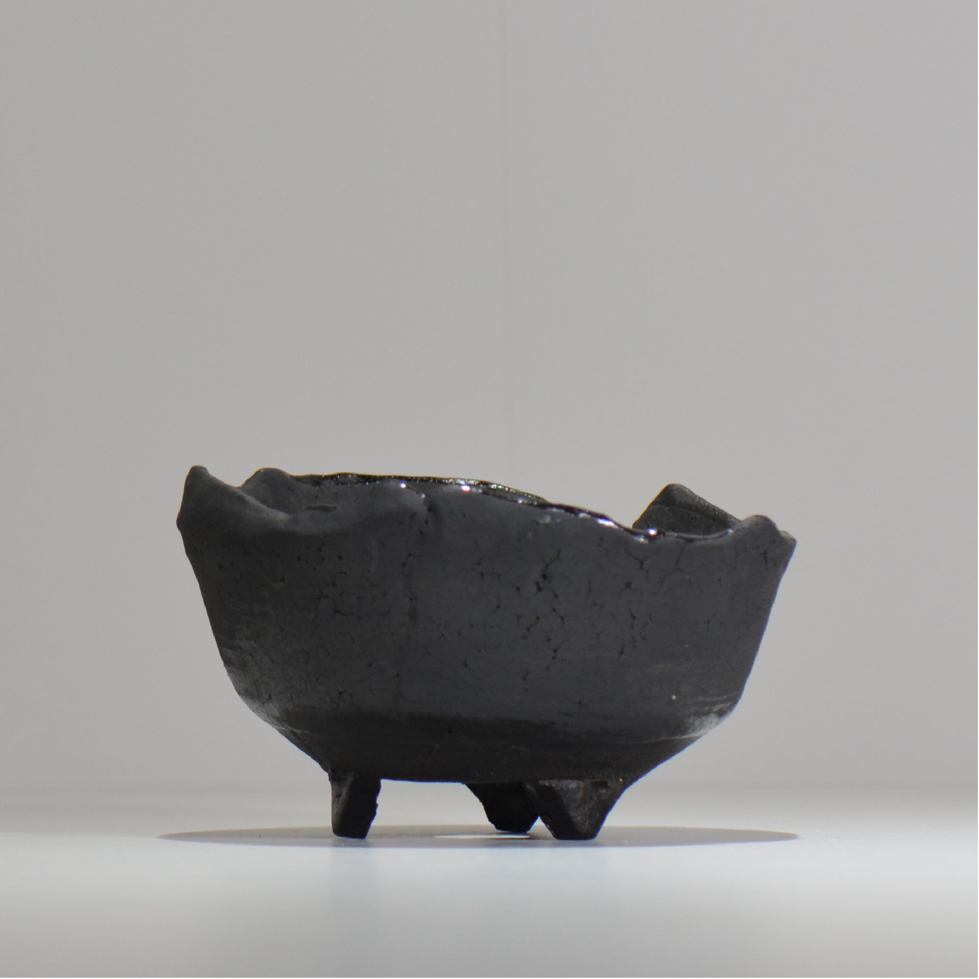 川合牧人 / UROKO POT BLACK / km_urkb02_m / 約φ13.5cm / 植木鉢