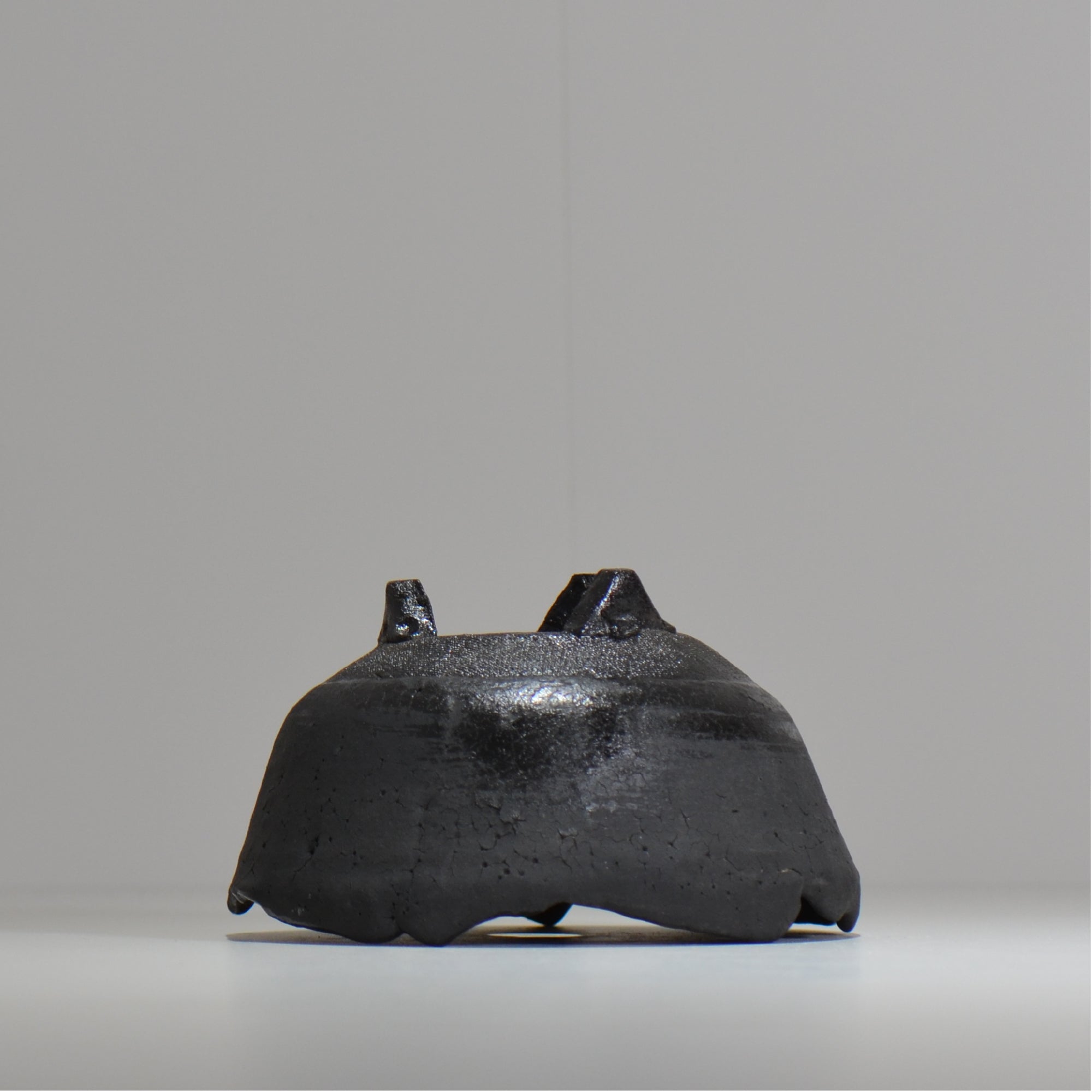 川合牧人 / UROKO POT BLACK / km_urkb02_m / 約φ13.5cm / 植木鉢