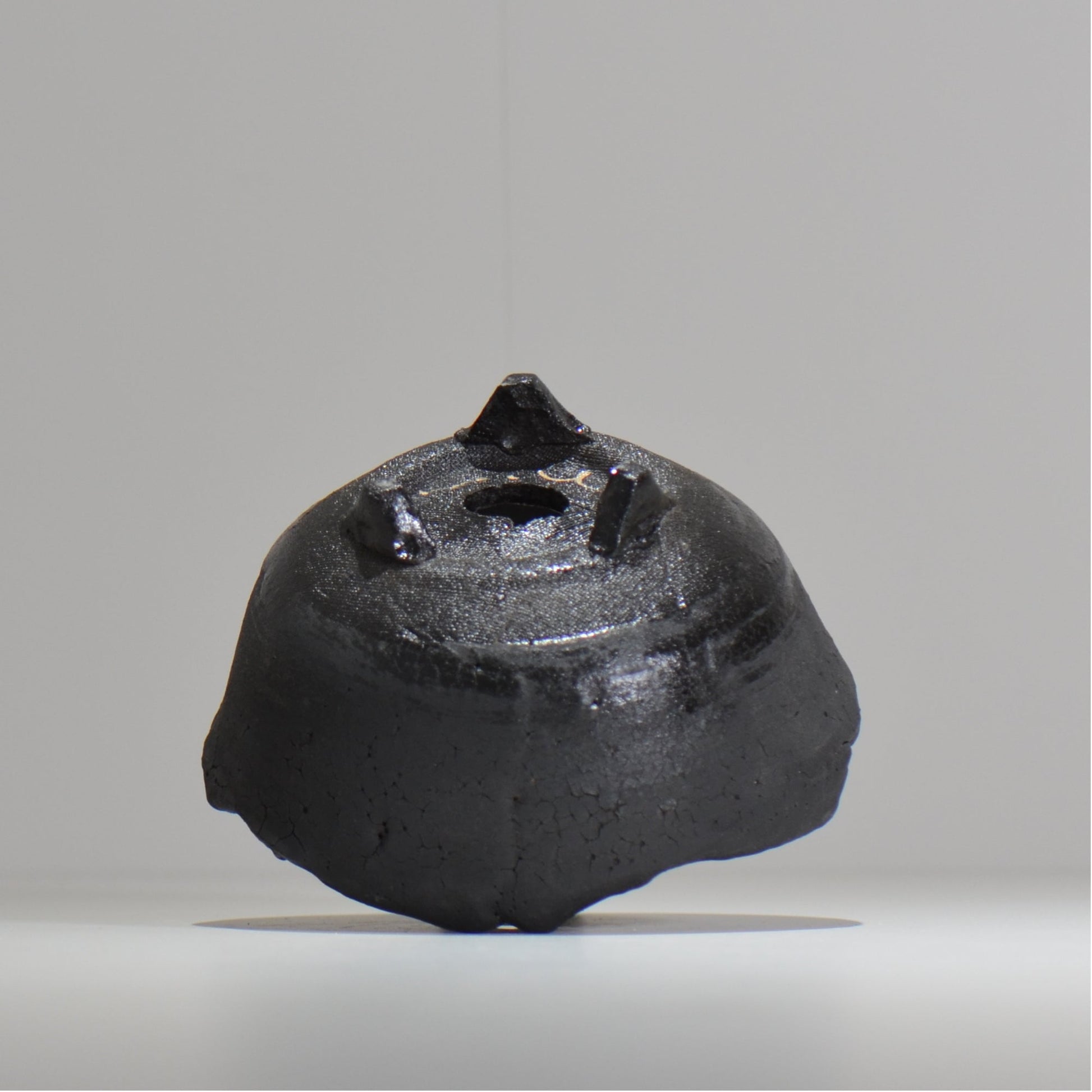 川合牧人 / UROKO POT BLACK / km_urkb02_m / 約φ13.5cm / 植木鉢