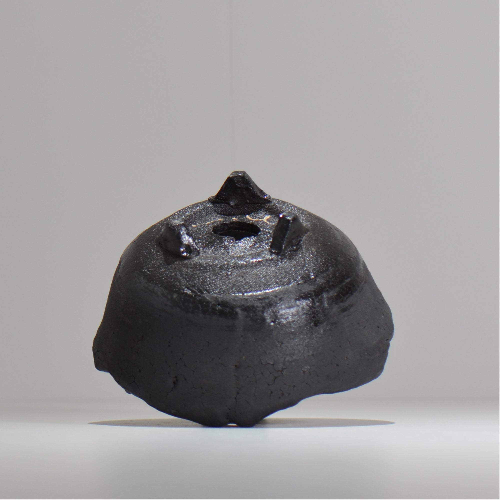 川合牧人 / UROKO POT BLACK / km_urkb02_m / 約φ13.5cm / 植木鉢
