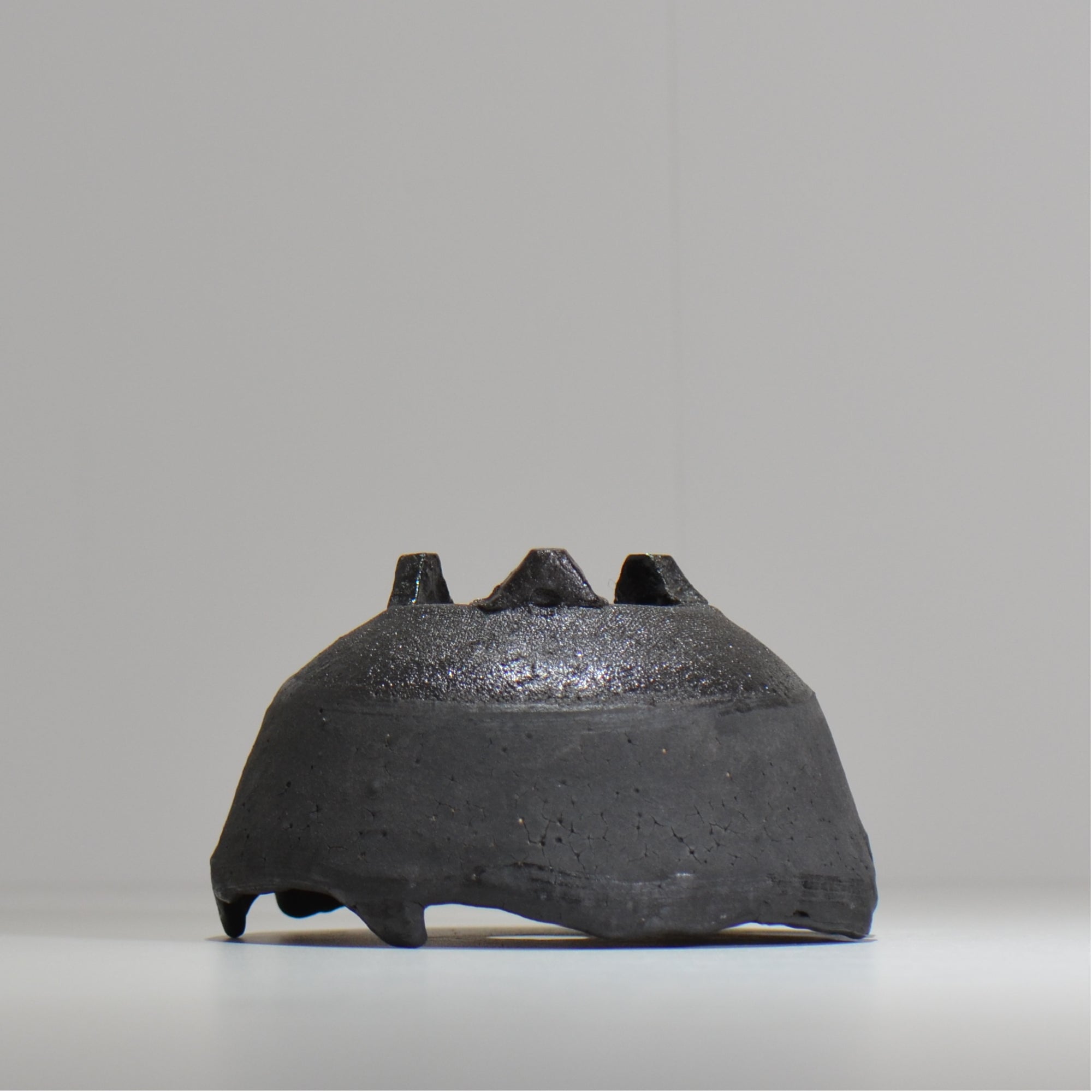 川合牧人 / UROKO POT BLACK / km_urkb03_m / 約φ14cm / 植木鉢