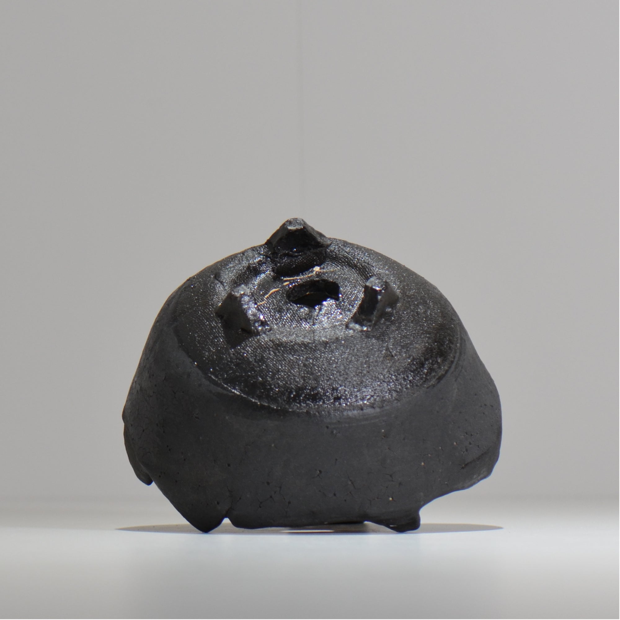 川合牧人 / UROKO POT BLACK / km_urkb03_m / 約φ14cm / 植木鉢