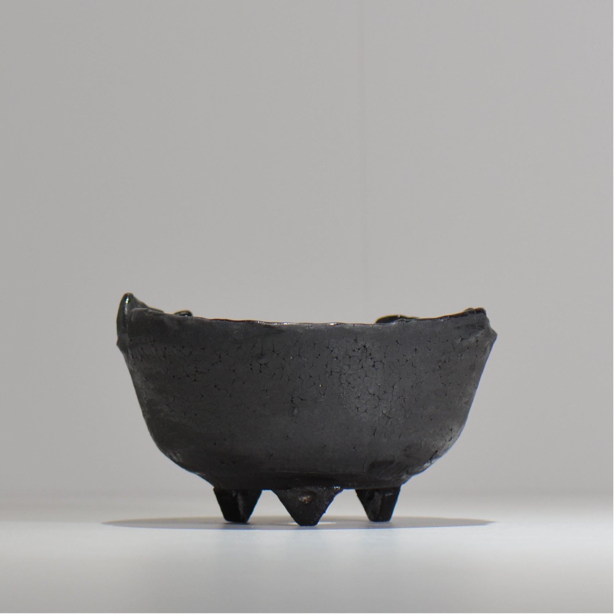 川合牧人 / UROKO POT BLACK / km_urkb04_m / 約φ14cm / 植木鉢