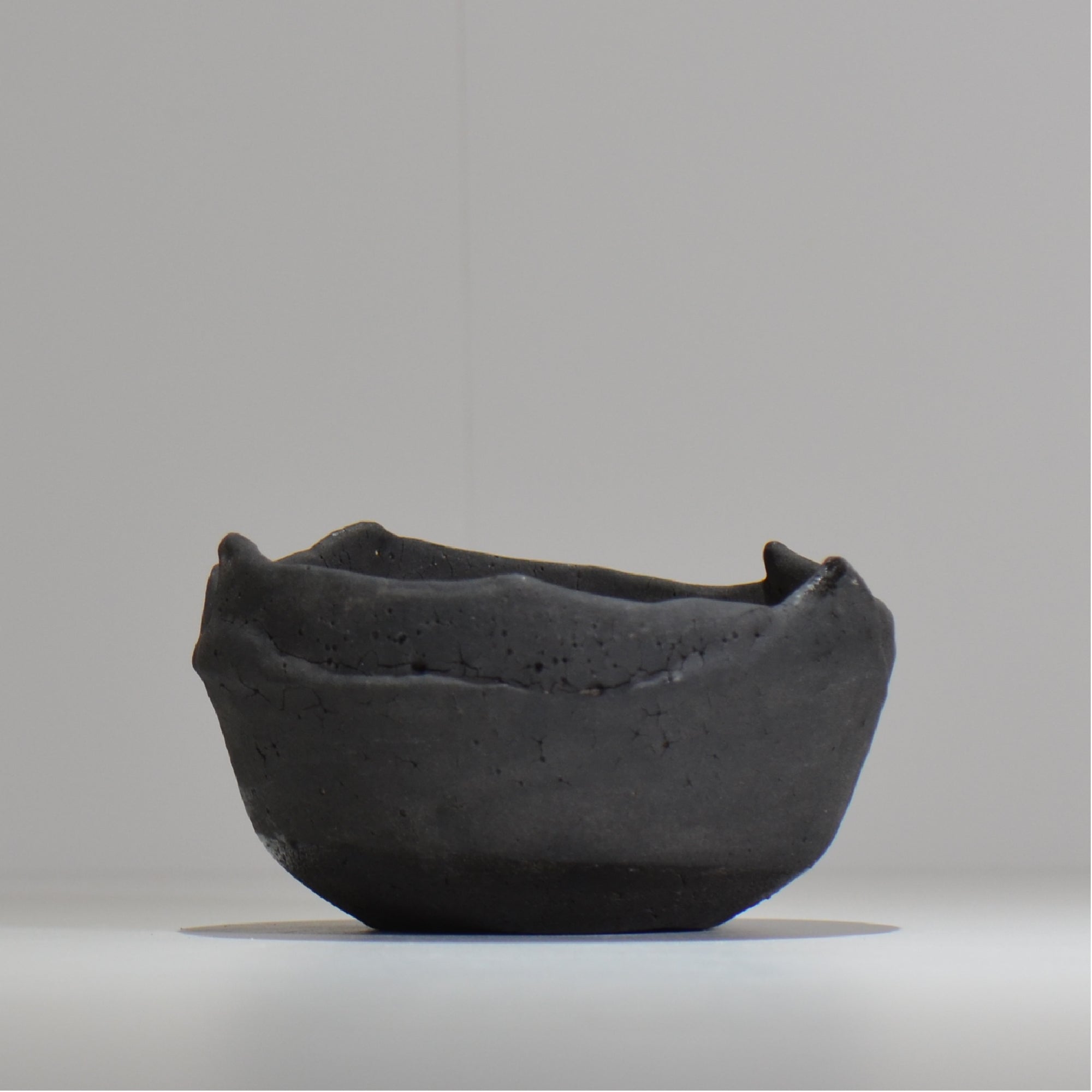 川合牧人 / UROKO POT BLACK / km_urkb05_m / 約φ13cm / 植木鉢