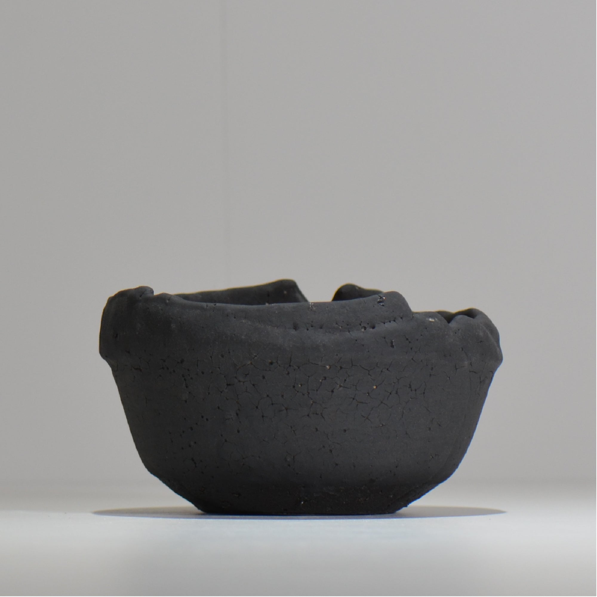 川合牧人 / UROKO POT BLACK / km_urkb06_m / 約φ14cm / 植木鉢
