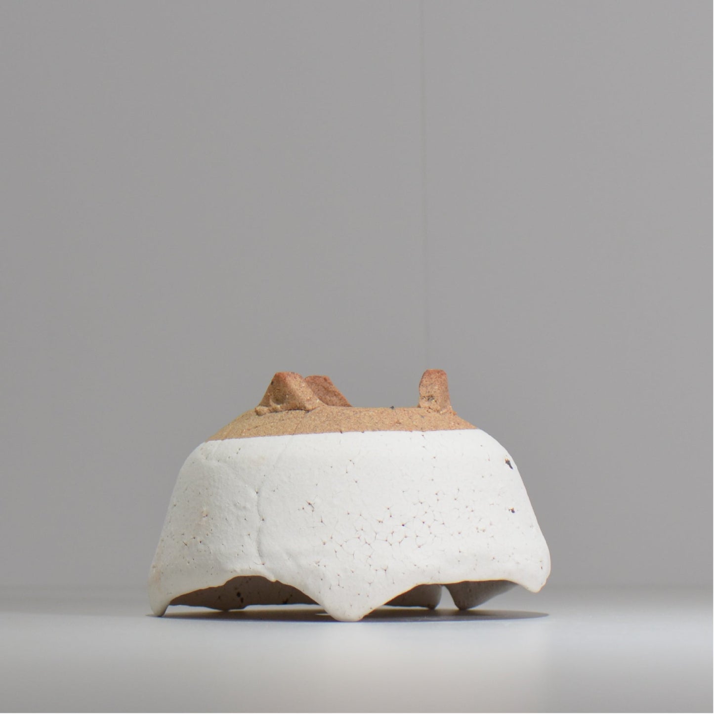 川合牧人 / UROKO POT WHITE/ km_urkw01_m / 約φ13.5cm / 植木鉢