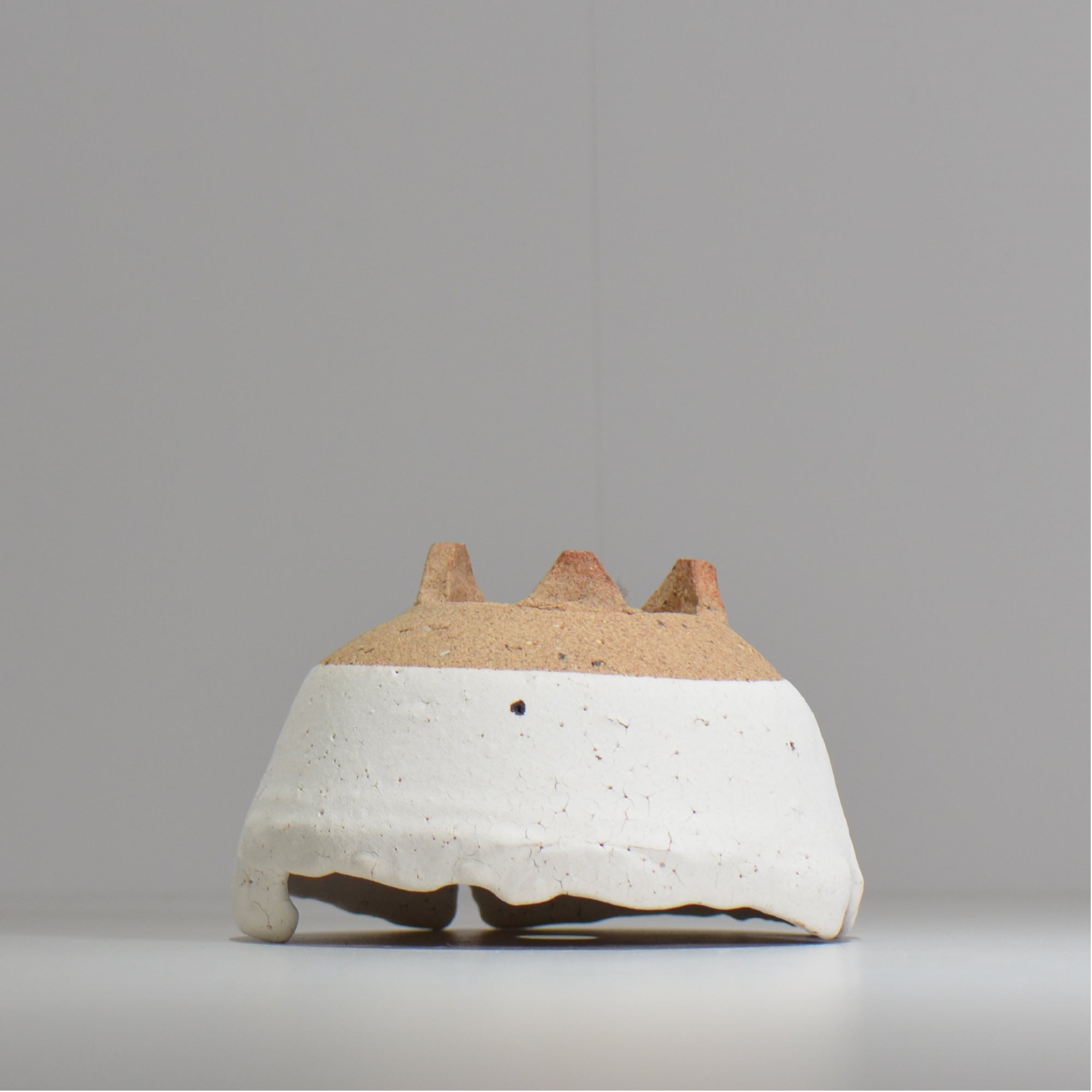 川合牧人 / UROKO POT WHITE/ km_urkw02_m / 約φ14cm / 植木鉢