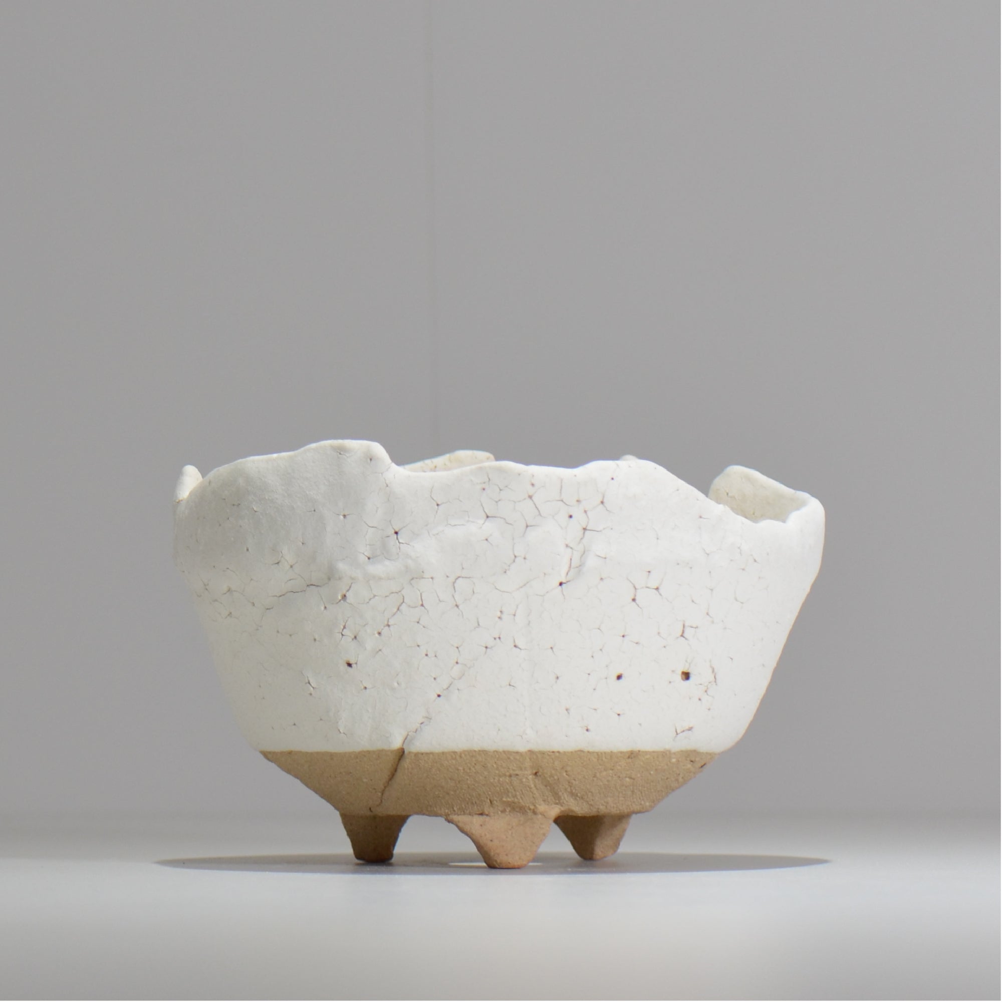 川合牧人 / UROKO POT WHITE/ km_urkw03_m / 約φ14cm / 植木鉢