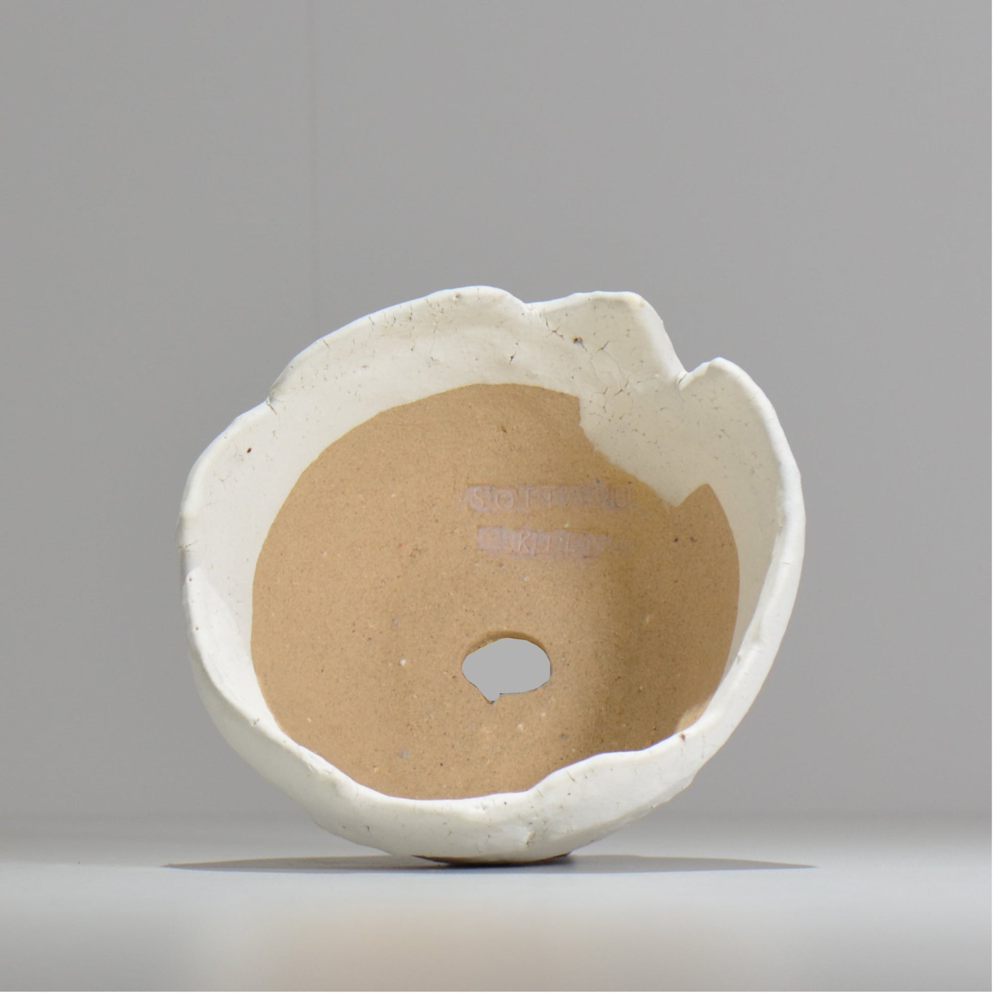 川合牧人 / UROKO POT WHITE/ km_urkw03_m / 約φ14cm / 植木鉢